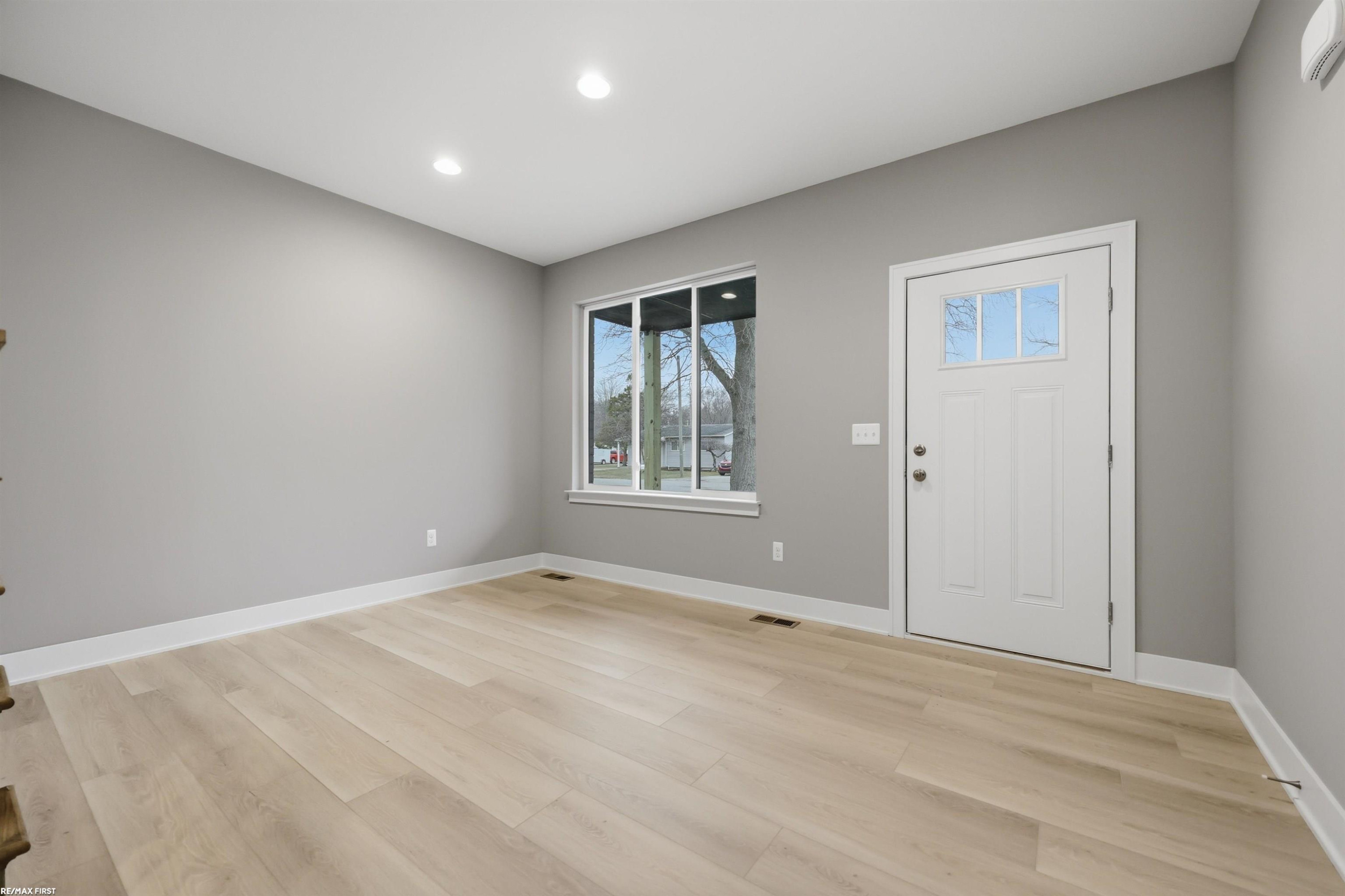 50591 Walpole Street, New Baltimore, MI 48047 — Photo 6