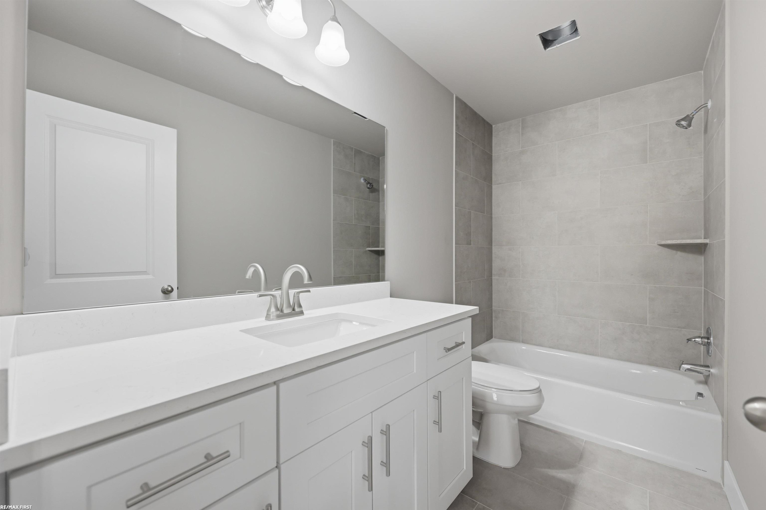 50591 Walpole Street, New Baltimore, MI 48047 — Photo 34