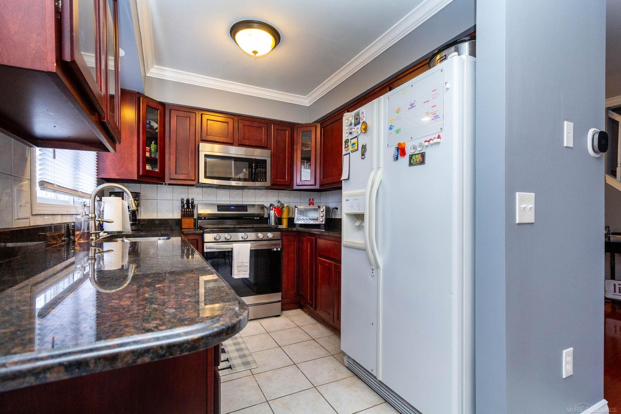 41995 King Edward Court, Clinton Twp, MI 48038 — Photo 12