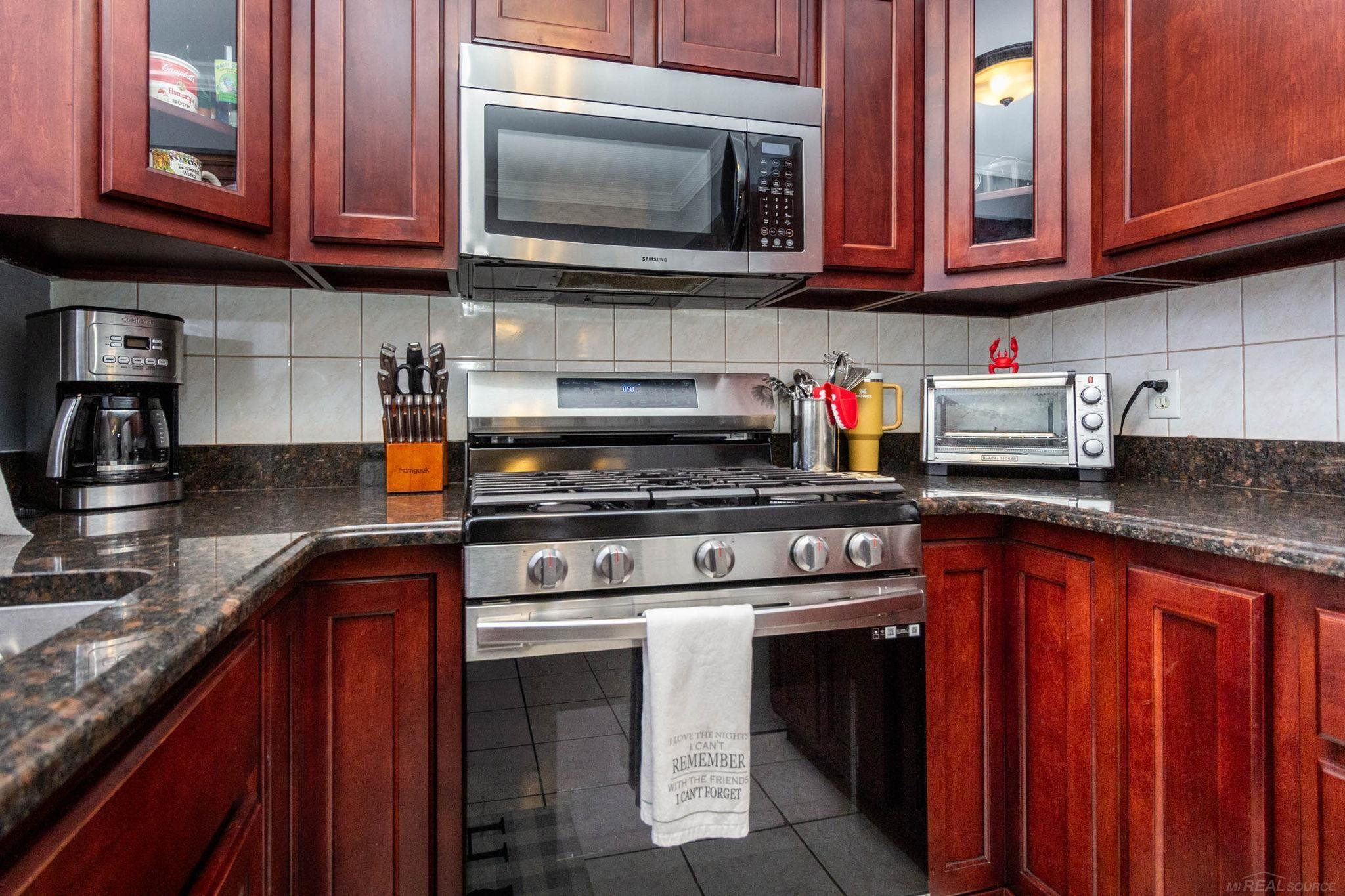 41995 King Edward Court, Clinton Twp, MI 48038 — Photo 14