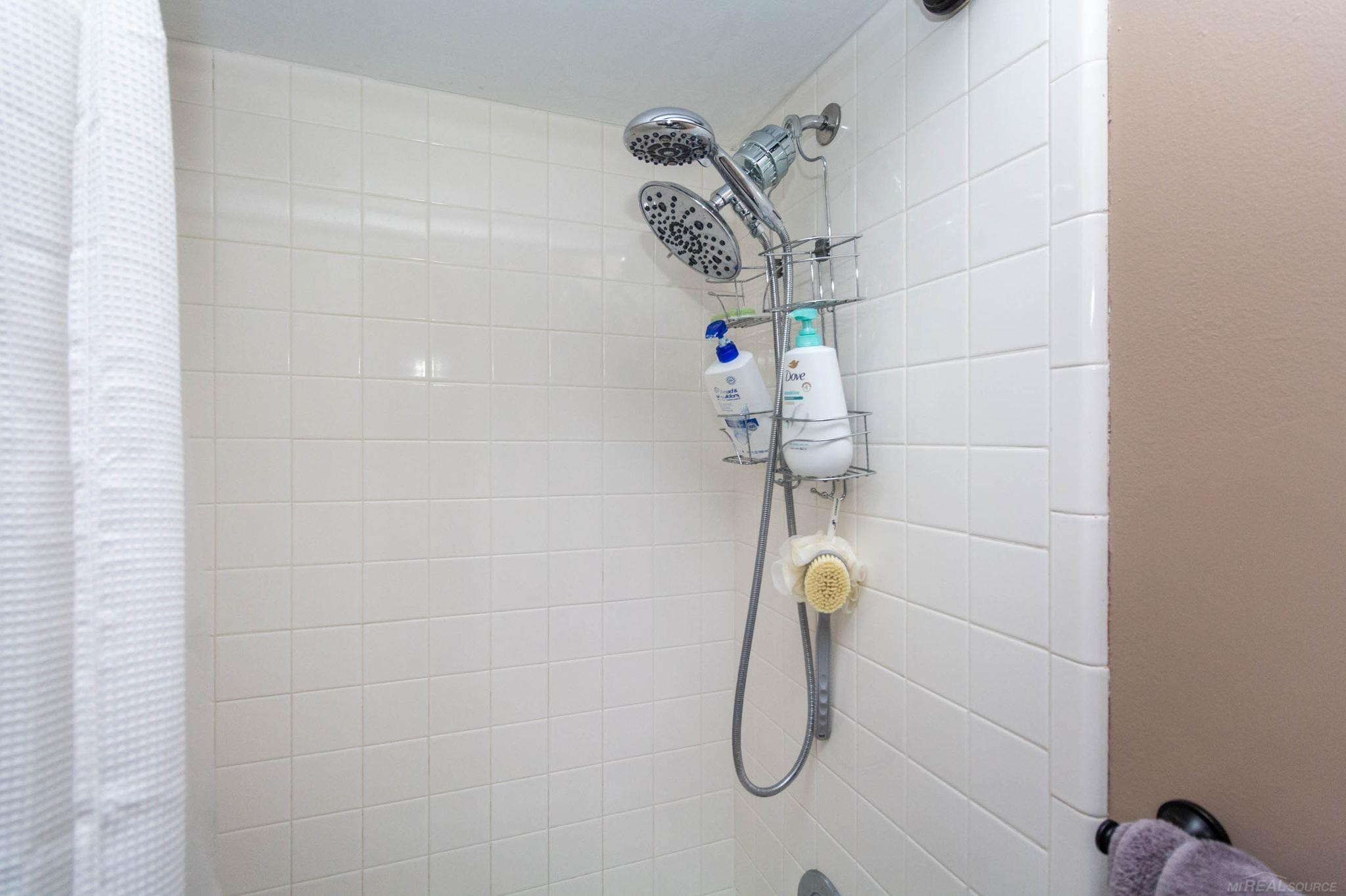 41995 King Edward Court, Clinton Twp, MI 48038 — Photo 20