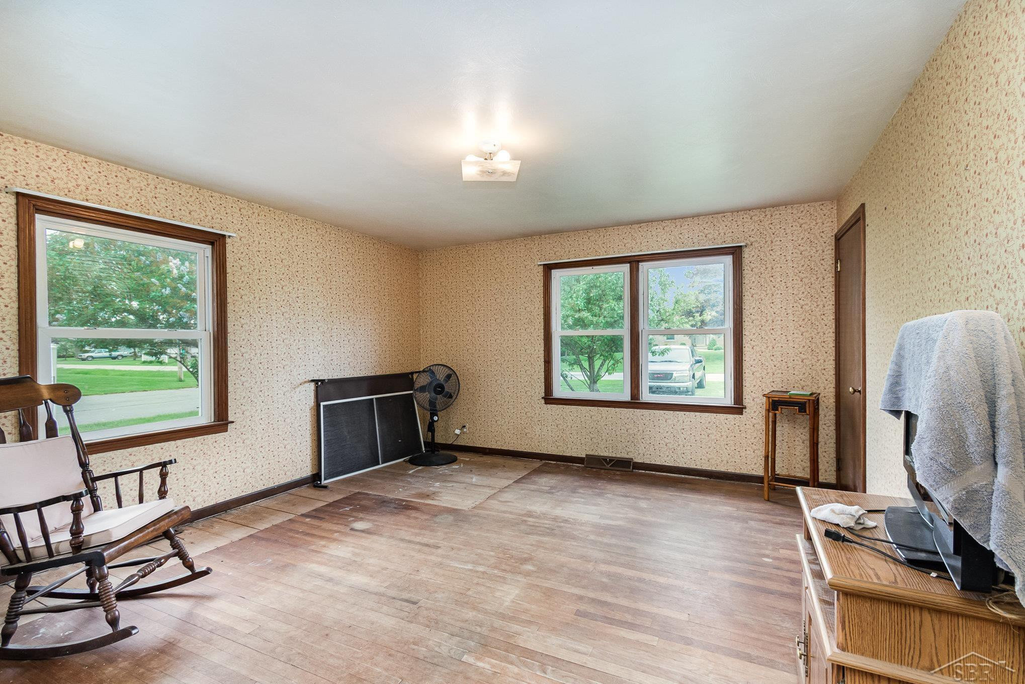 2430 S 4 Mile Road, Kawkawlin, MI 48631 — Photo 8