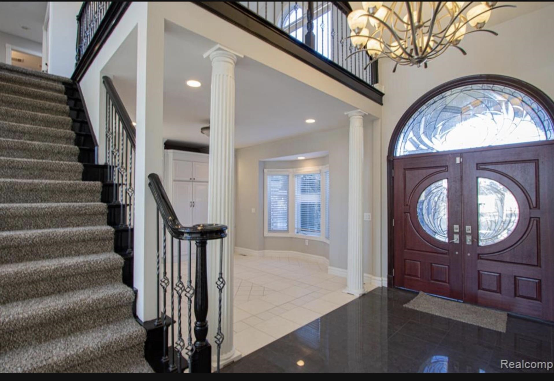 49404 Compass Point Drive, MI 48047 — Photo 12