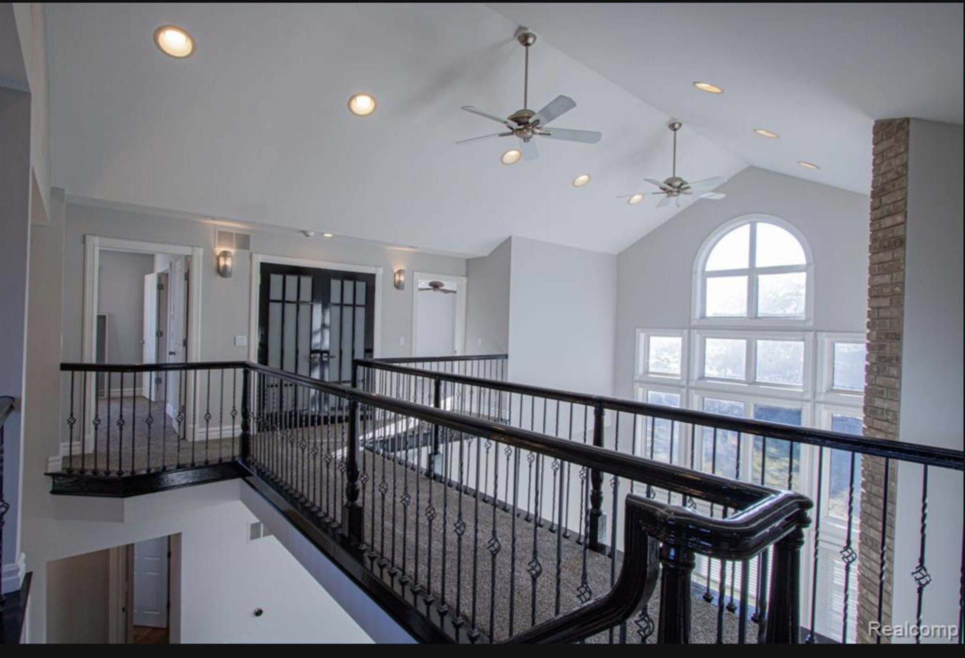 49404 Compass Point Drive, MI 48047 — Photo 30