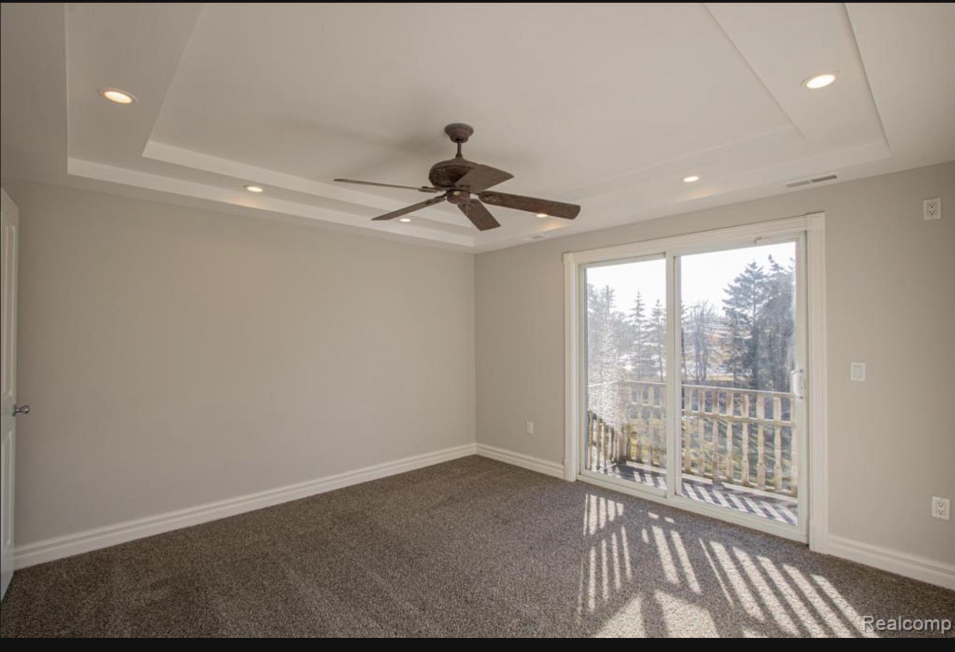 49404 Compass Point Drive, MI 48047 — Photo 32