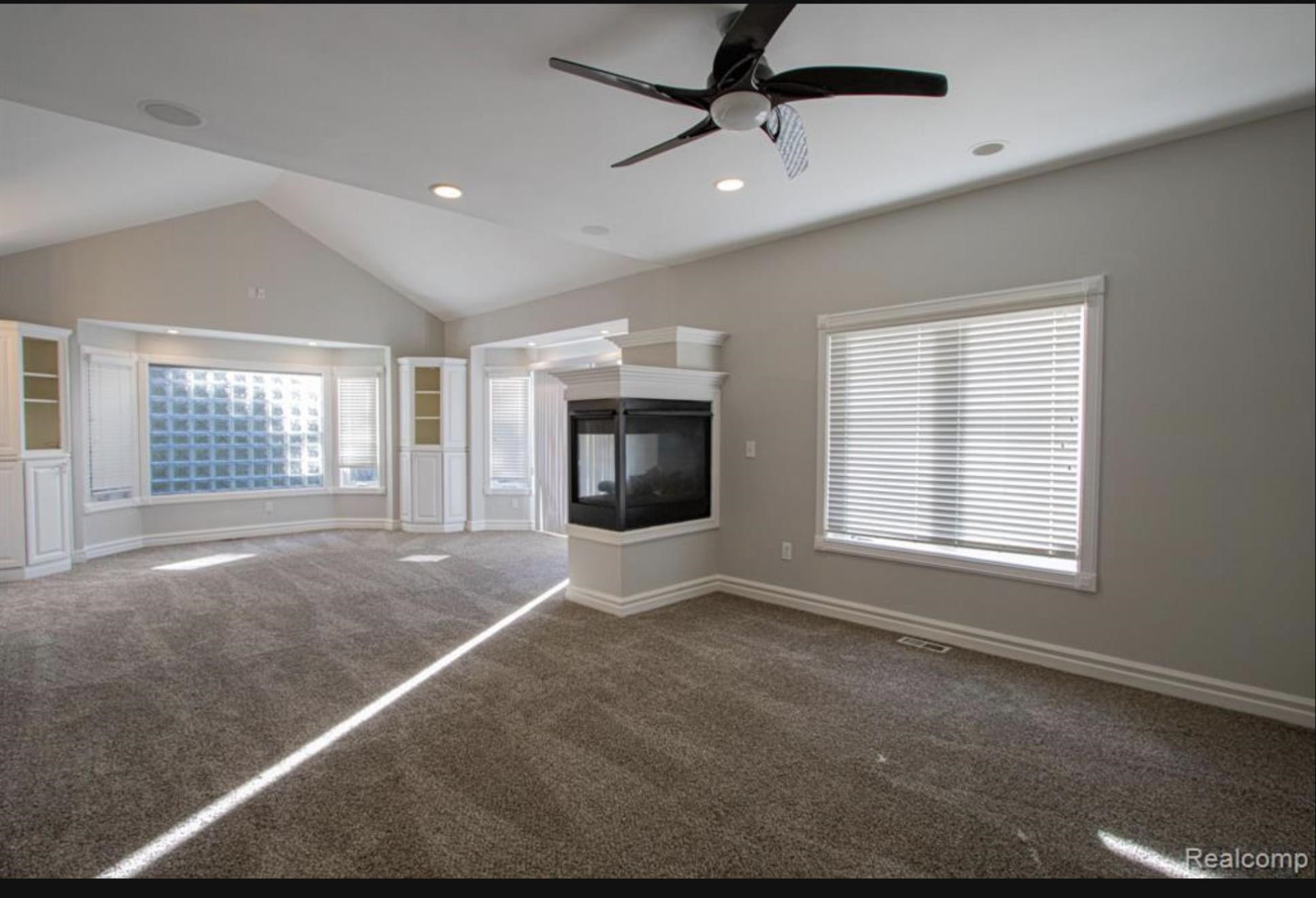 49404 Compass Point Drive, MI 48047 — Photo 38