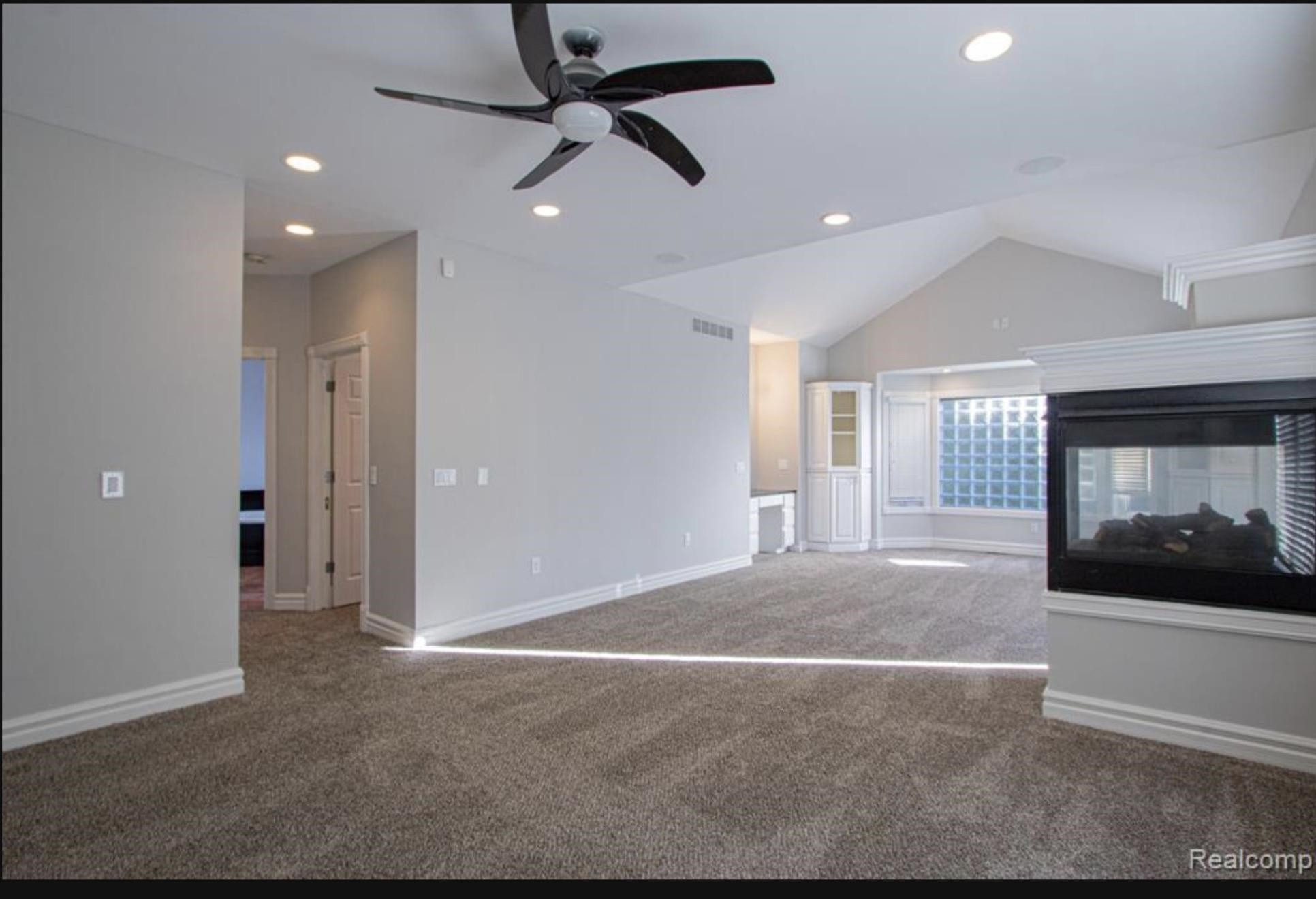 49404 Compass Point Drive, MI 48047 — Photo 39