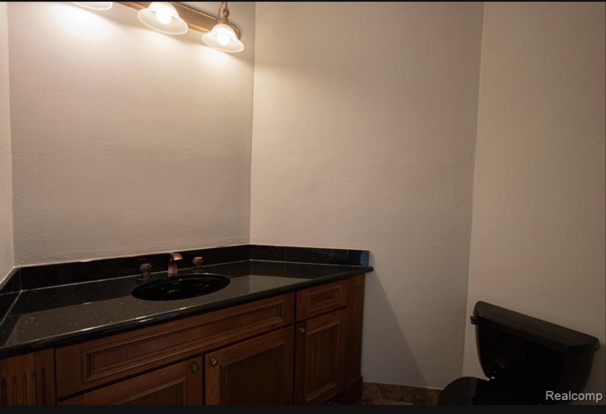 49404 Compass Point Drive, MI 48047 — Photo 53