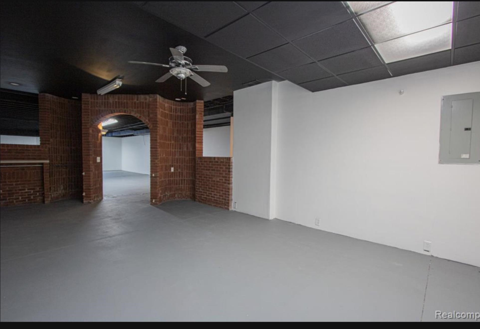 49404 Compass Point Drive, MI 48047 — Photo 66
