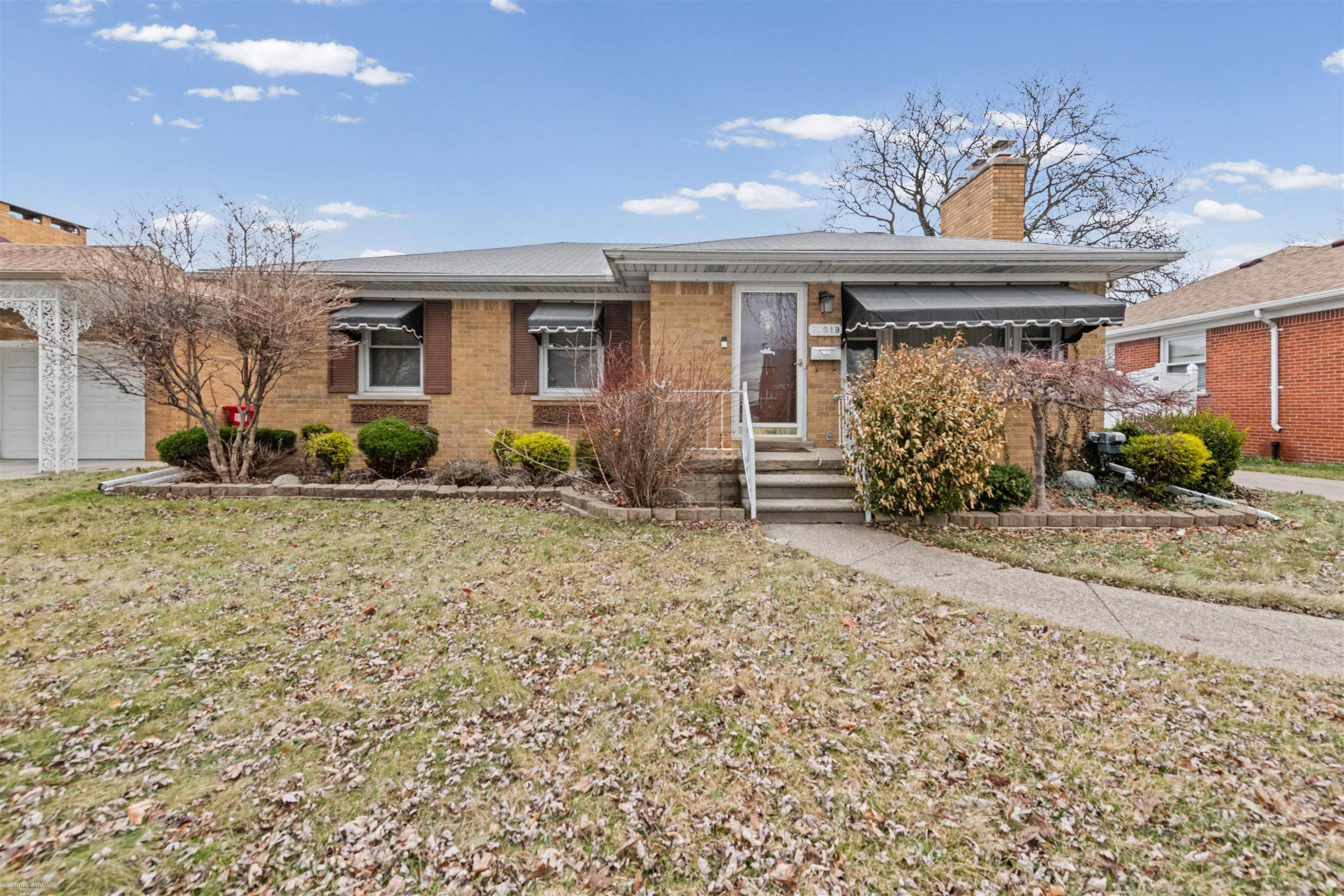 16786 Sprenger Avenue, Eastpointe, MI, 48021