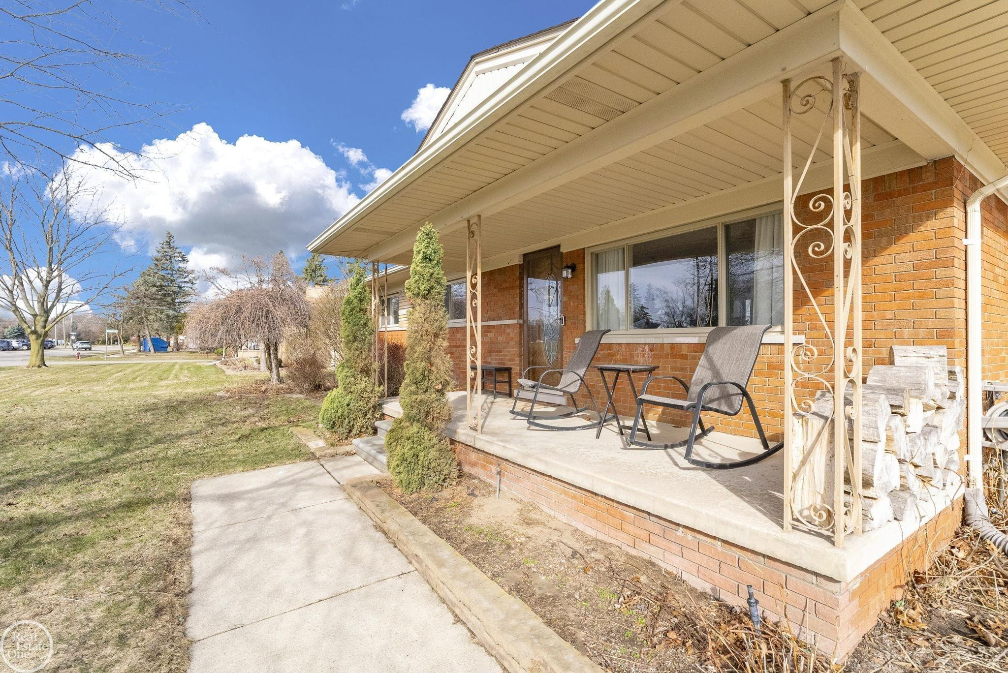 8133 Southfield Drive, Shelby Twp, MI 48316 — Photo 6