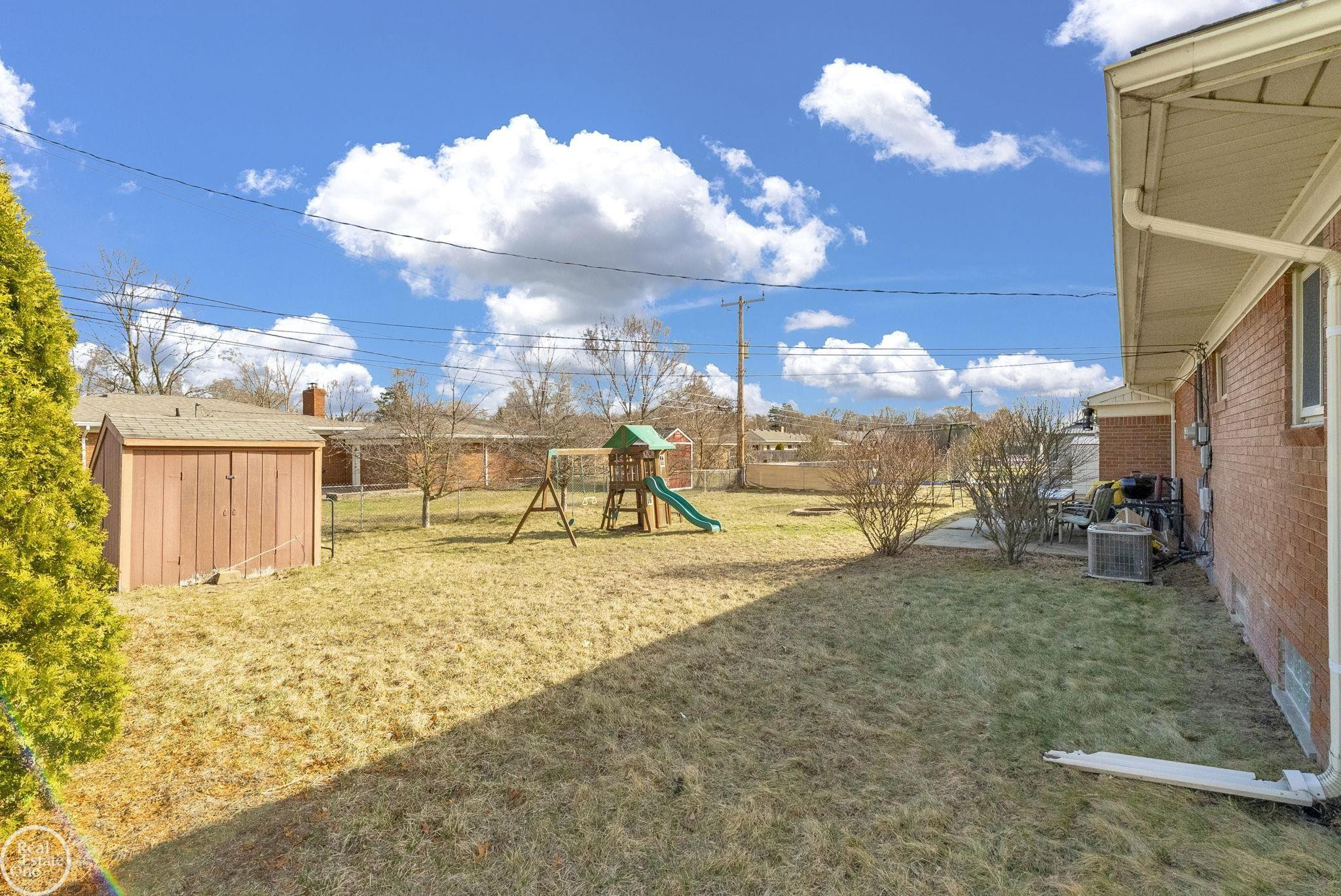 8133 Southfield Drive, Shelby Twp, MI 48316 — Photo 7