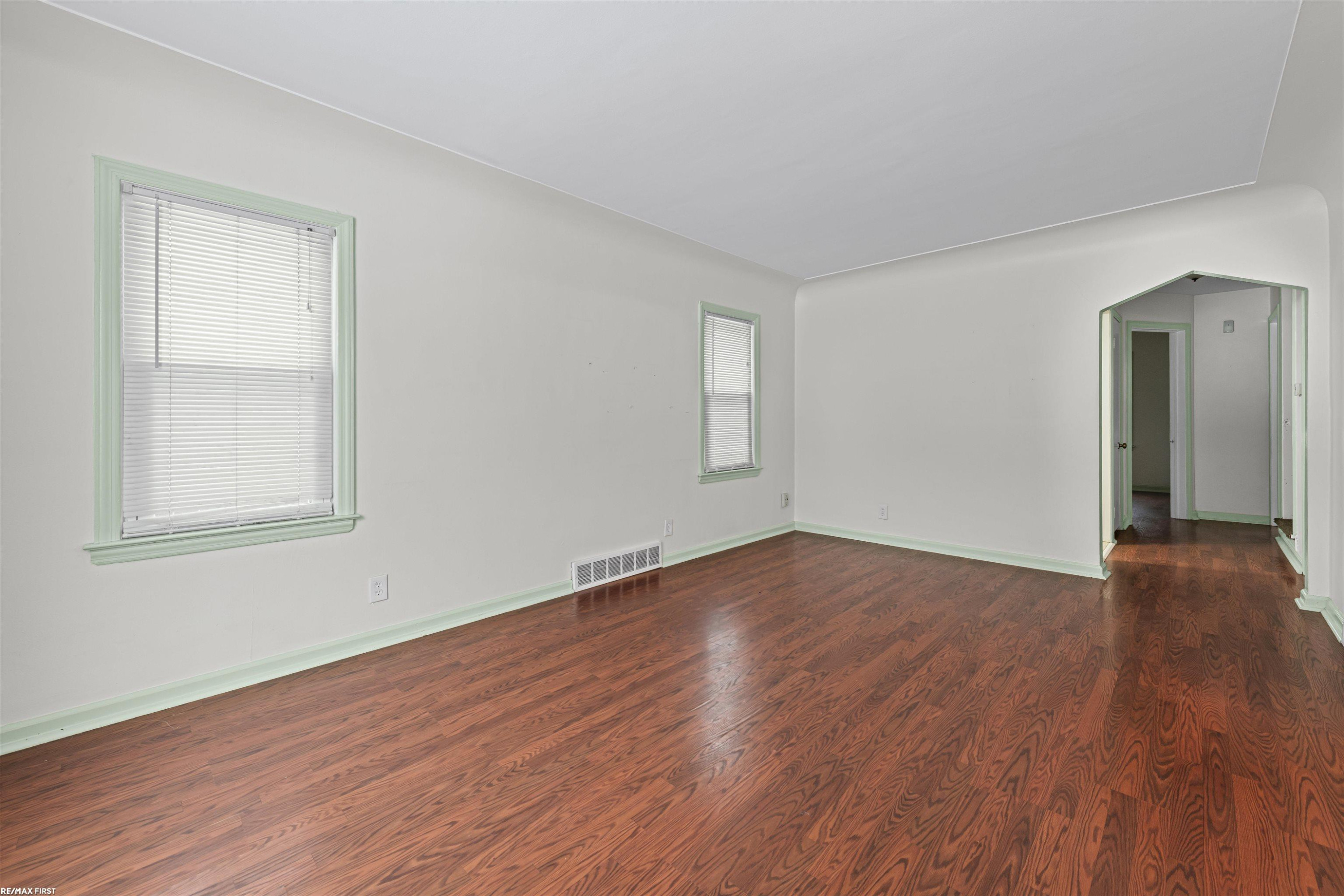 22844 Oakwood Avenue, Eastpointe, MI 48021 — Photo 2