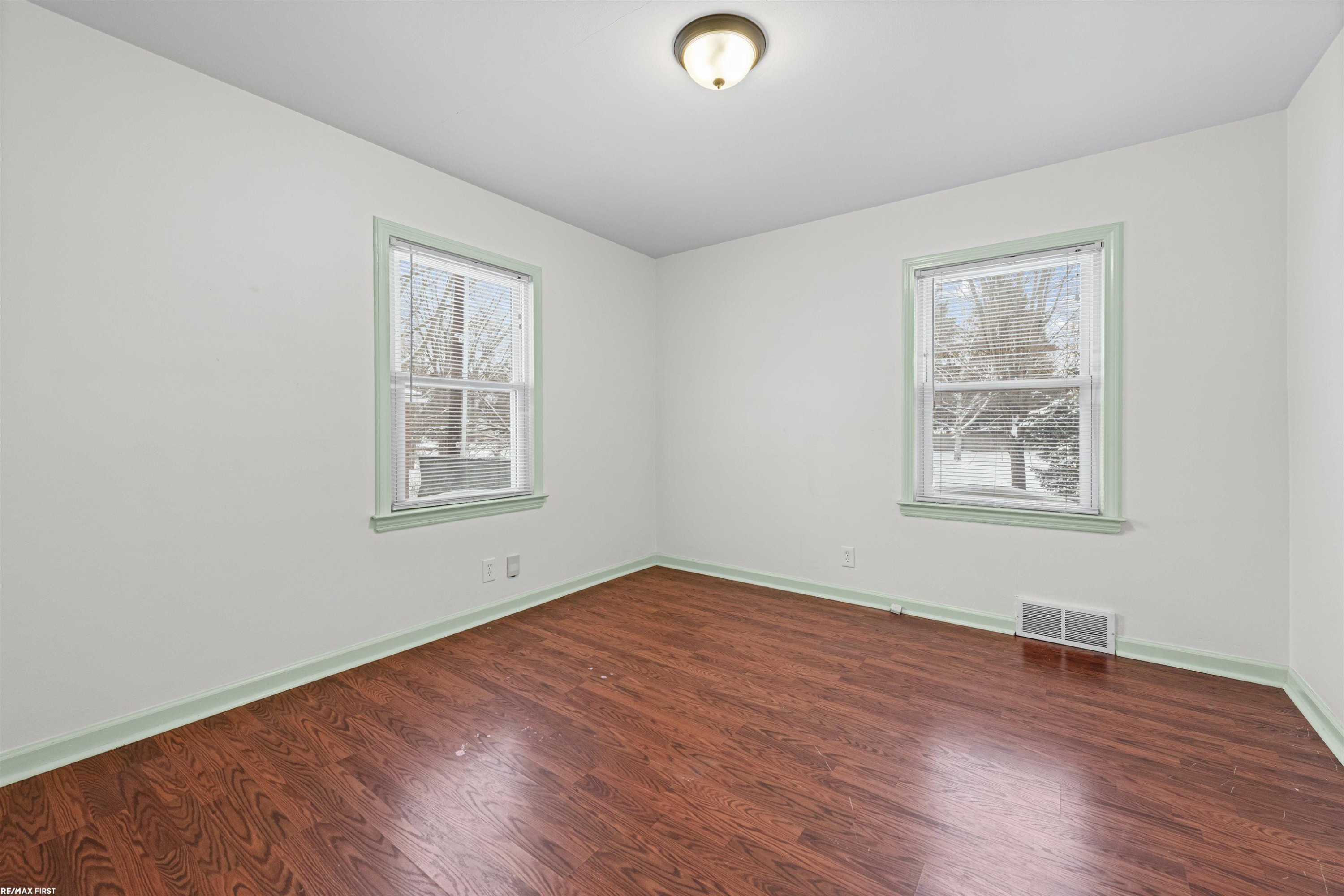 22844 Oakwood Avenue, Eastpointe, MI 48021 — Photo 9