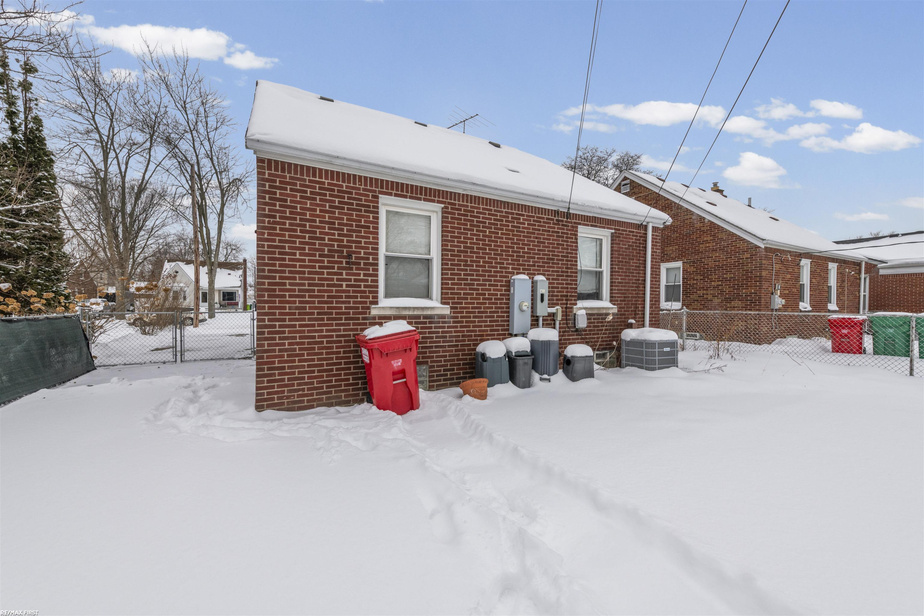 22844 Oakwood Avenue, Eastpointe, MI 48021 — Photo 17