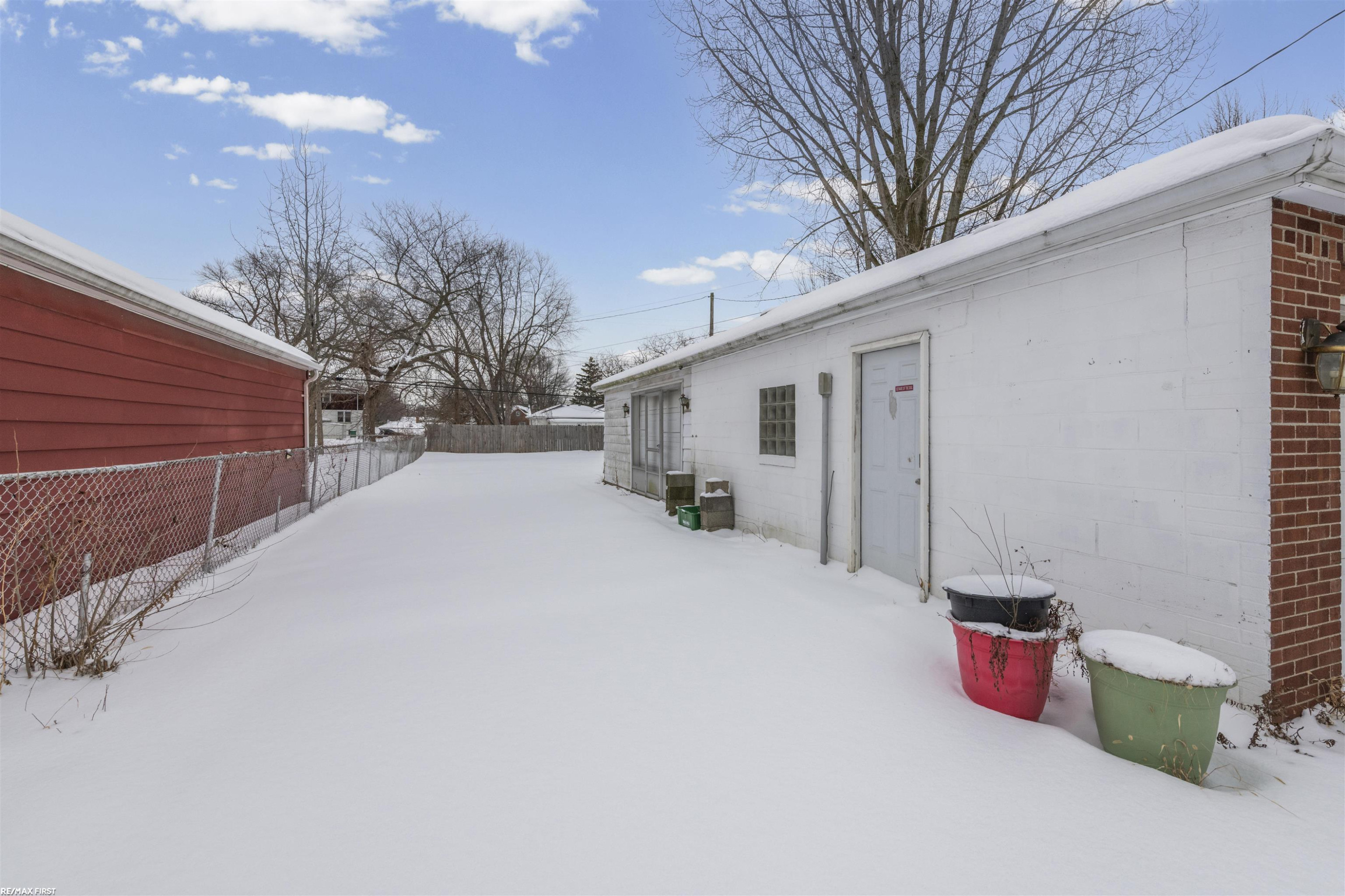 22844 Oakwood Avenue, Eastpointe, MI 48021 — Photo 18