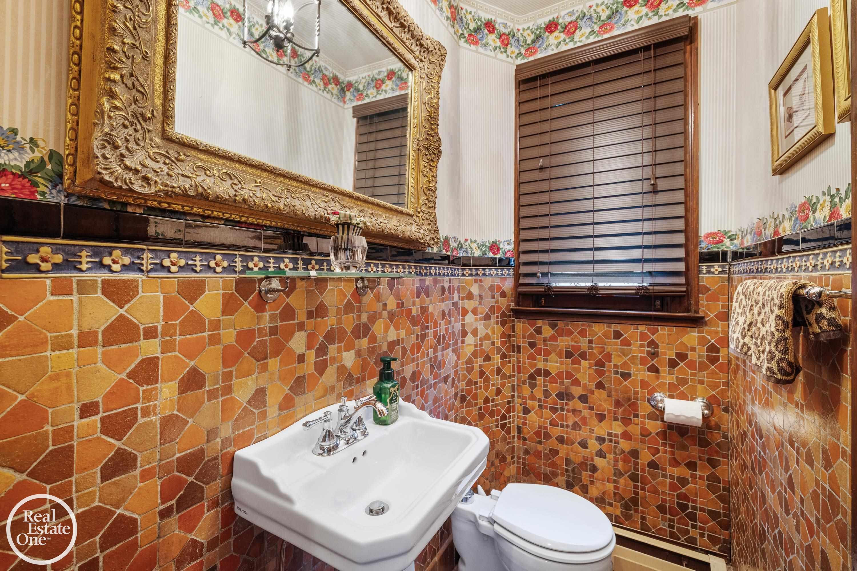 467 University Place, Grosse Pointe, MI 48230 — Photo 7