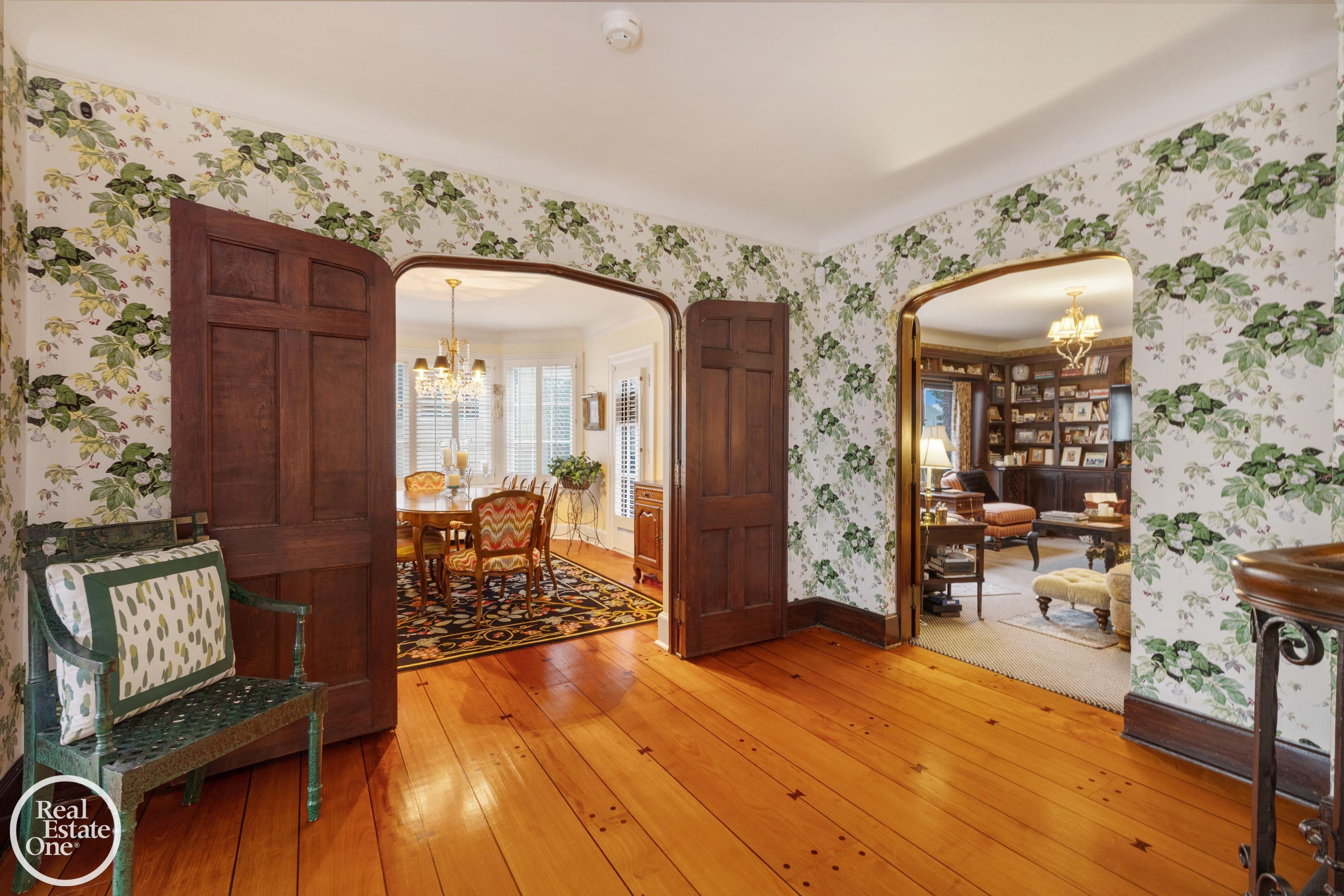 467 University Place, Grosse Pointe, MI 48230 — Photo 14