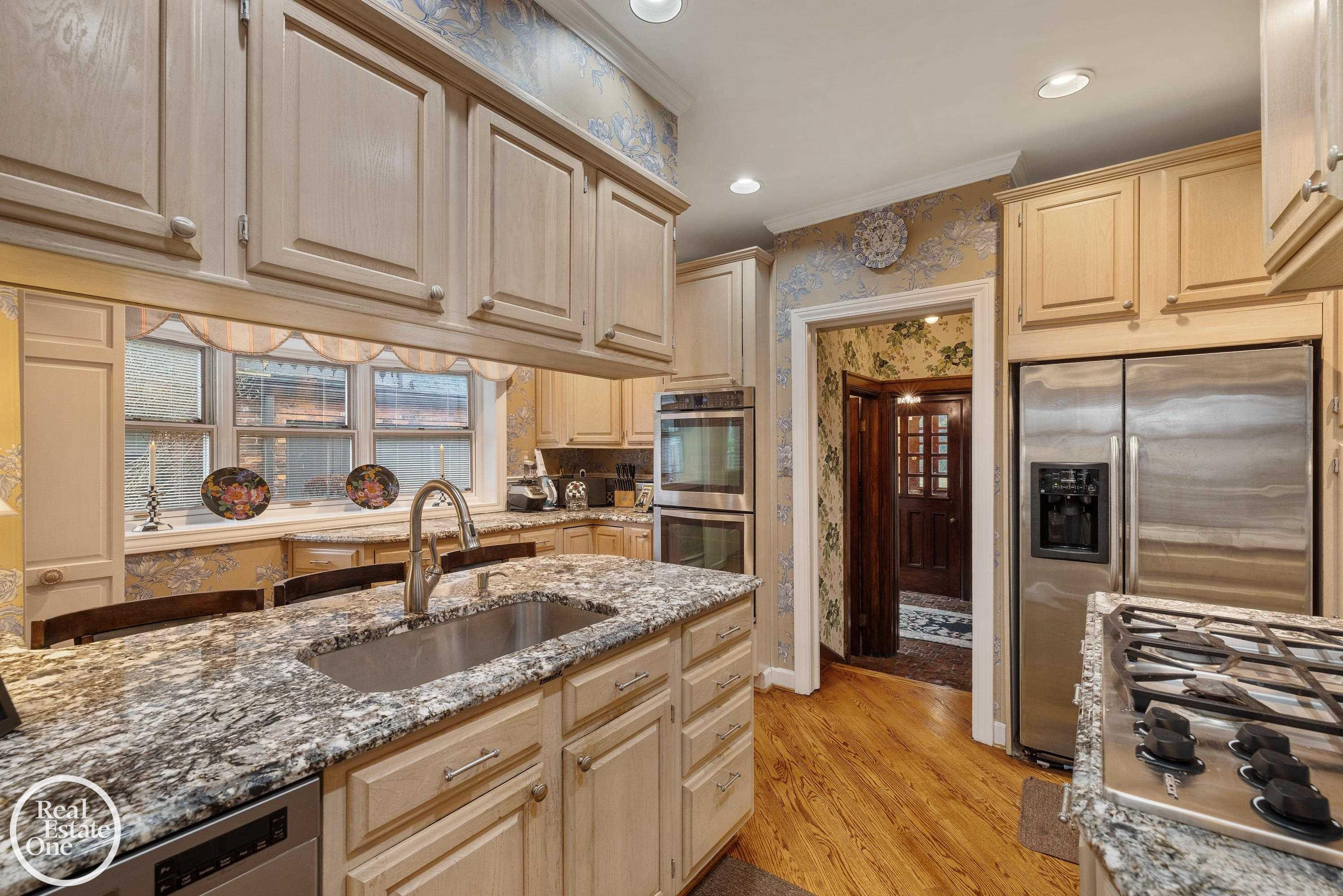 467 University Place, Grosse Pointe, MI 48230 — Photo 26