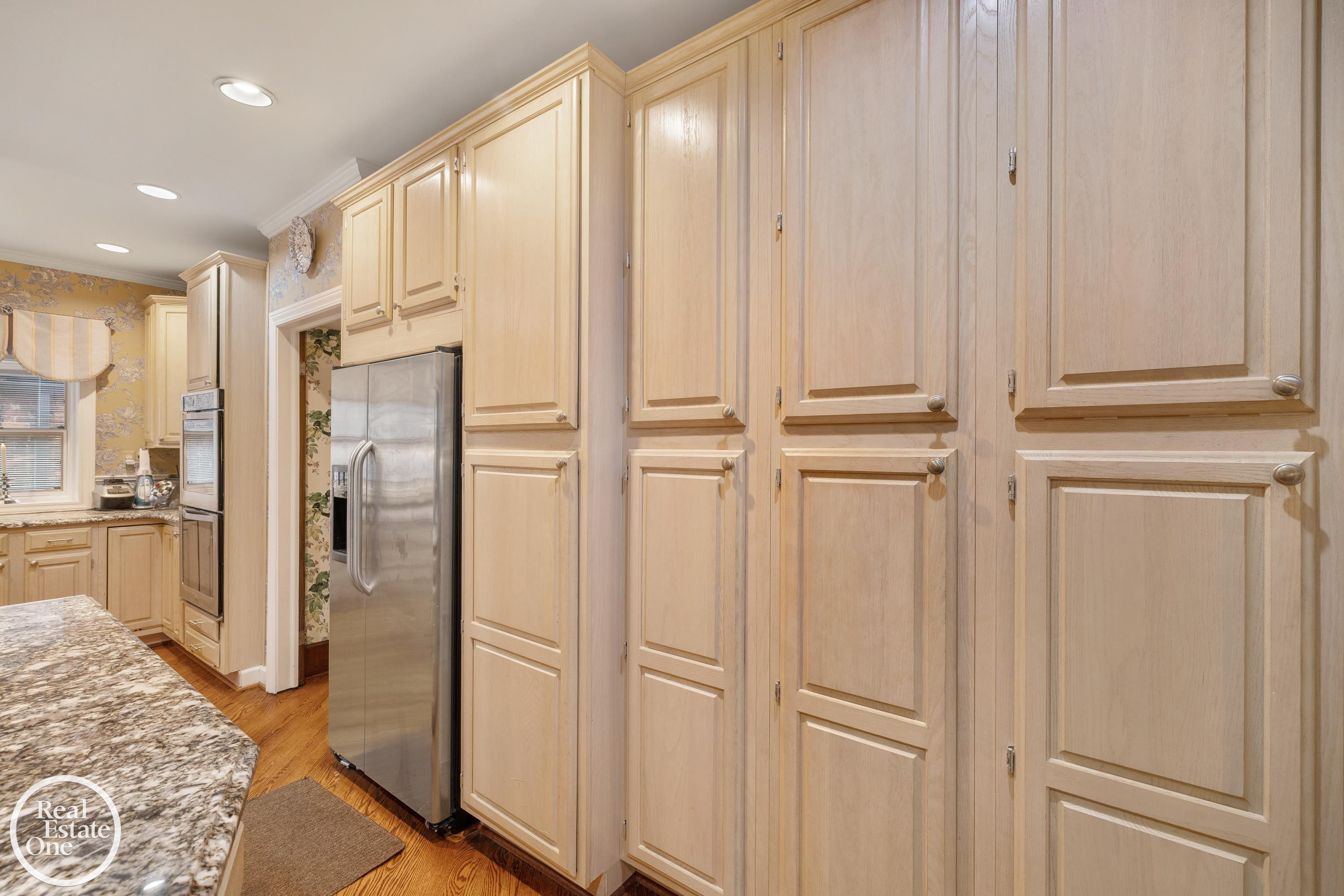 467 University Place, Grosse Pointe, MI 48230 — Photo 30