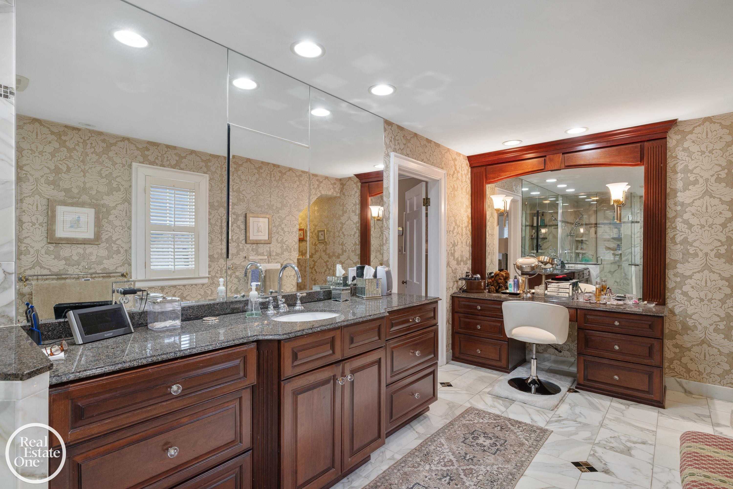 467 University Place, Grosse Pointe, MI 48230 — Photo 36
