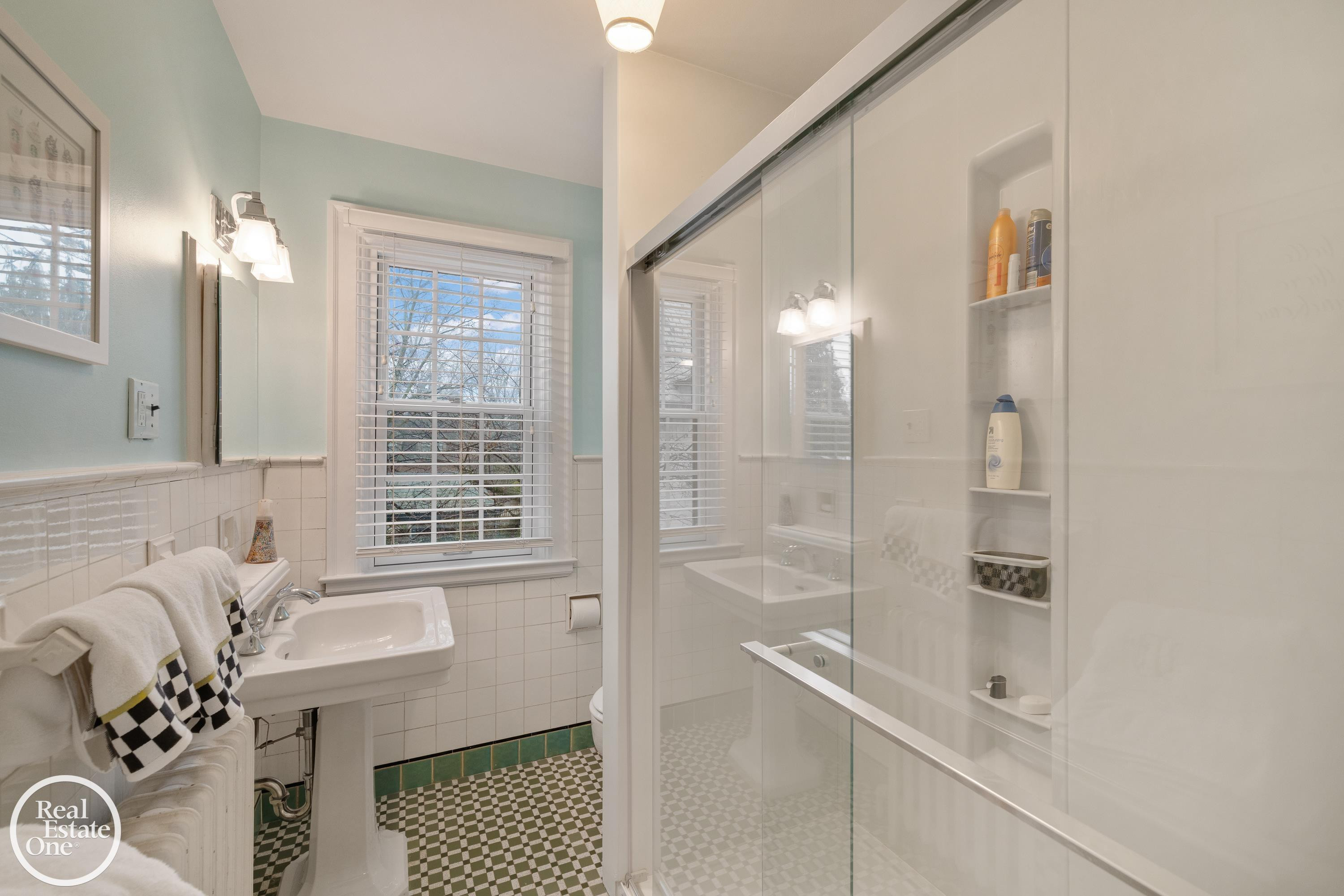 467 University Place, Grosse Pointe, MI 48230 — Photo 43