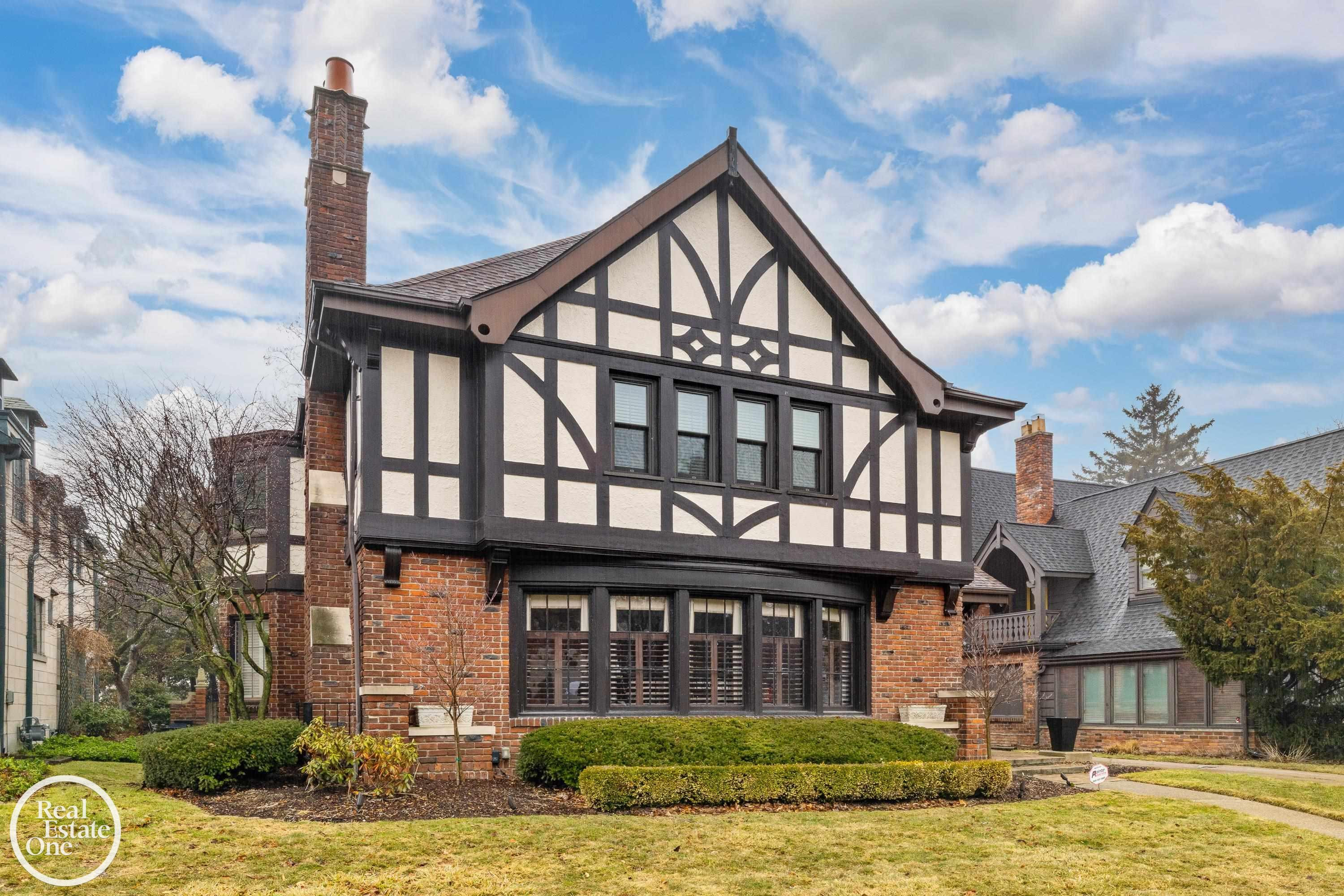 467 University Place, Grosse Pointe, MI 48230 — Photo 58