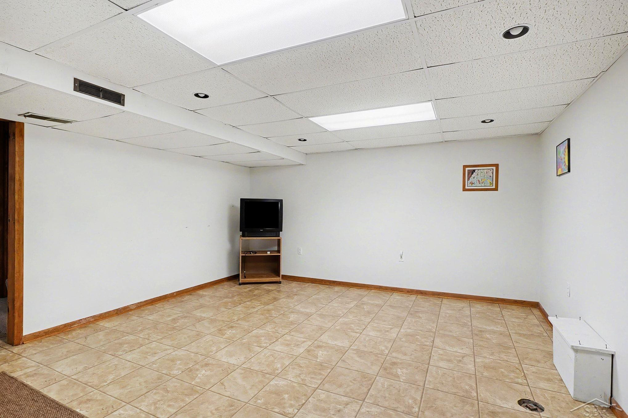 1401 Fromm Drive, Saginaw, MI 48638 — Photo 27