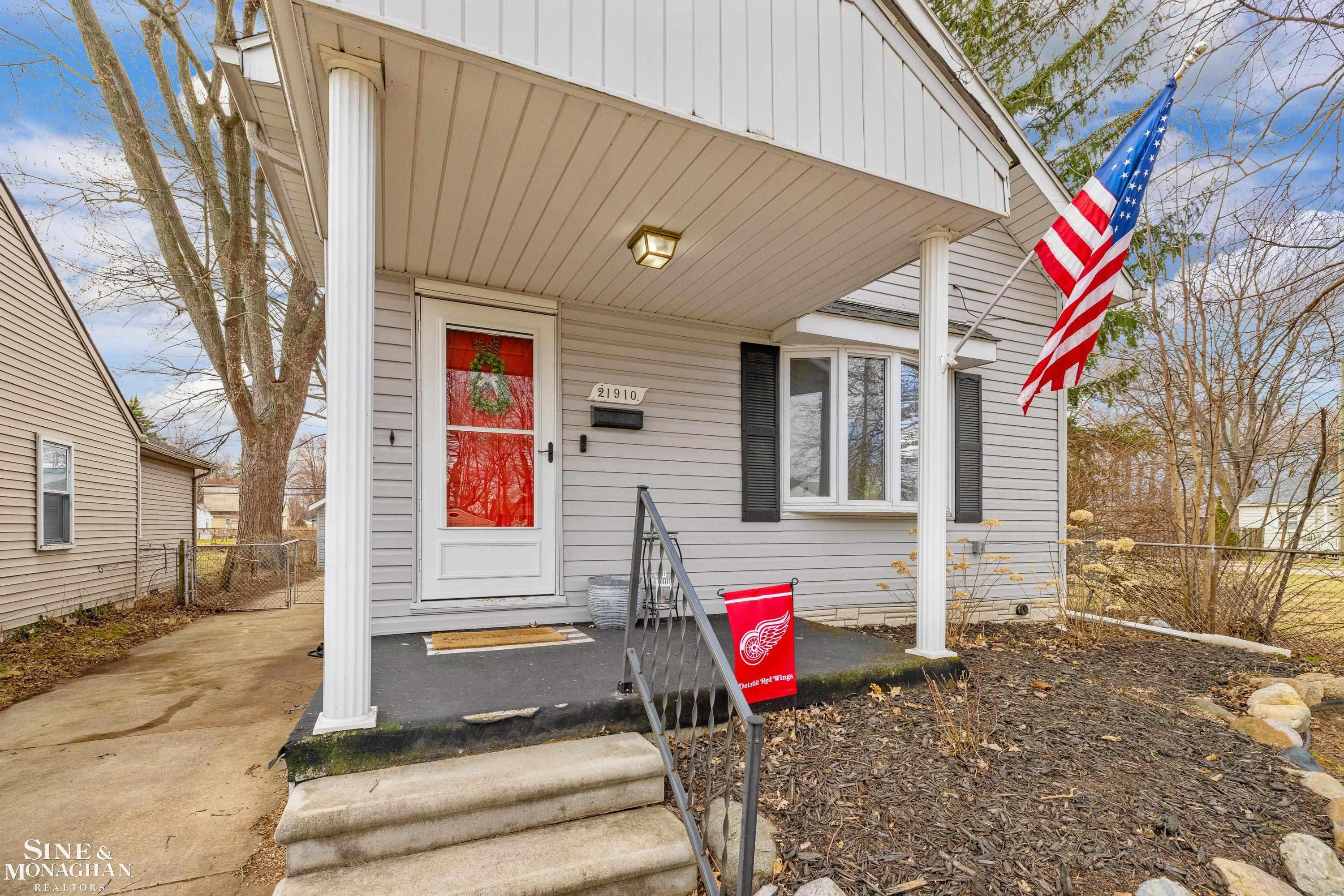 21910 Elizabeth Street, Saint Clair Shores, MI 48080 — Photo 26
