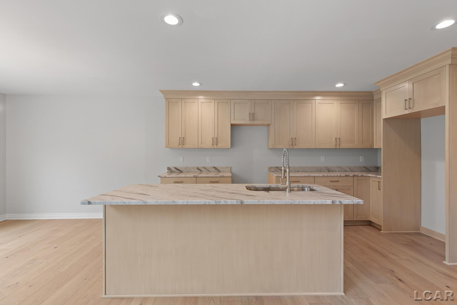 114 Bloomfield Boulevard, Brooklyn, MI 49230 — Photo 11