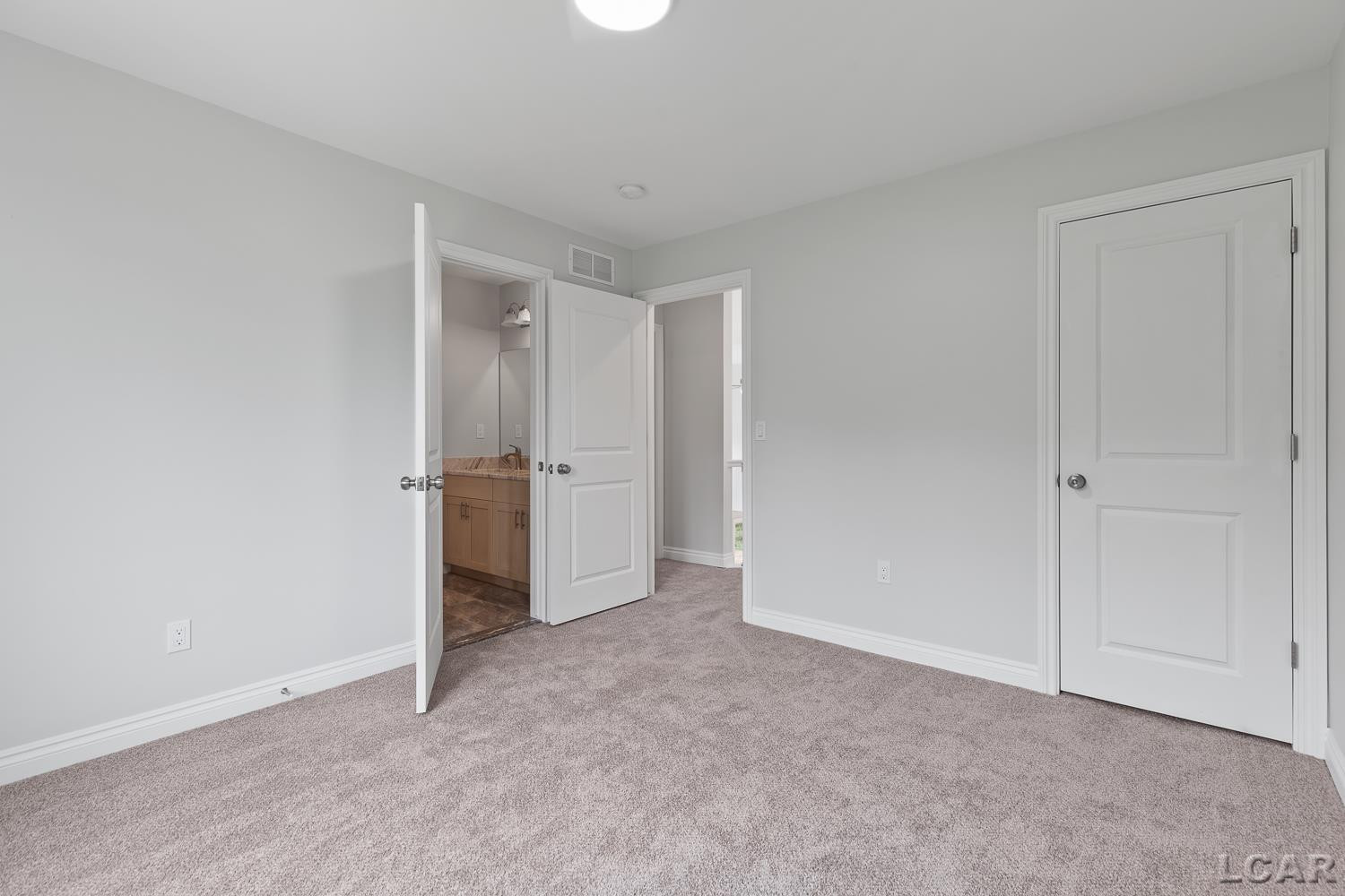 114 Bloomfield Boulevard, Brooklyn, MI 49230 — Photo 32