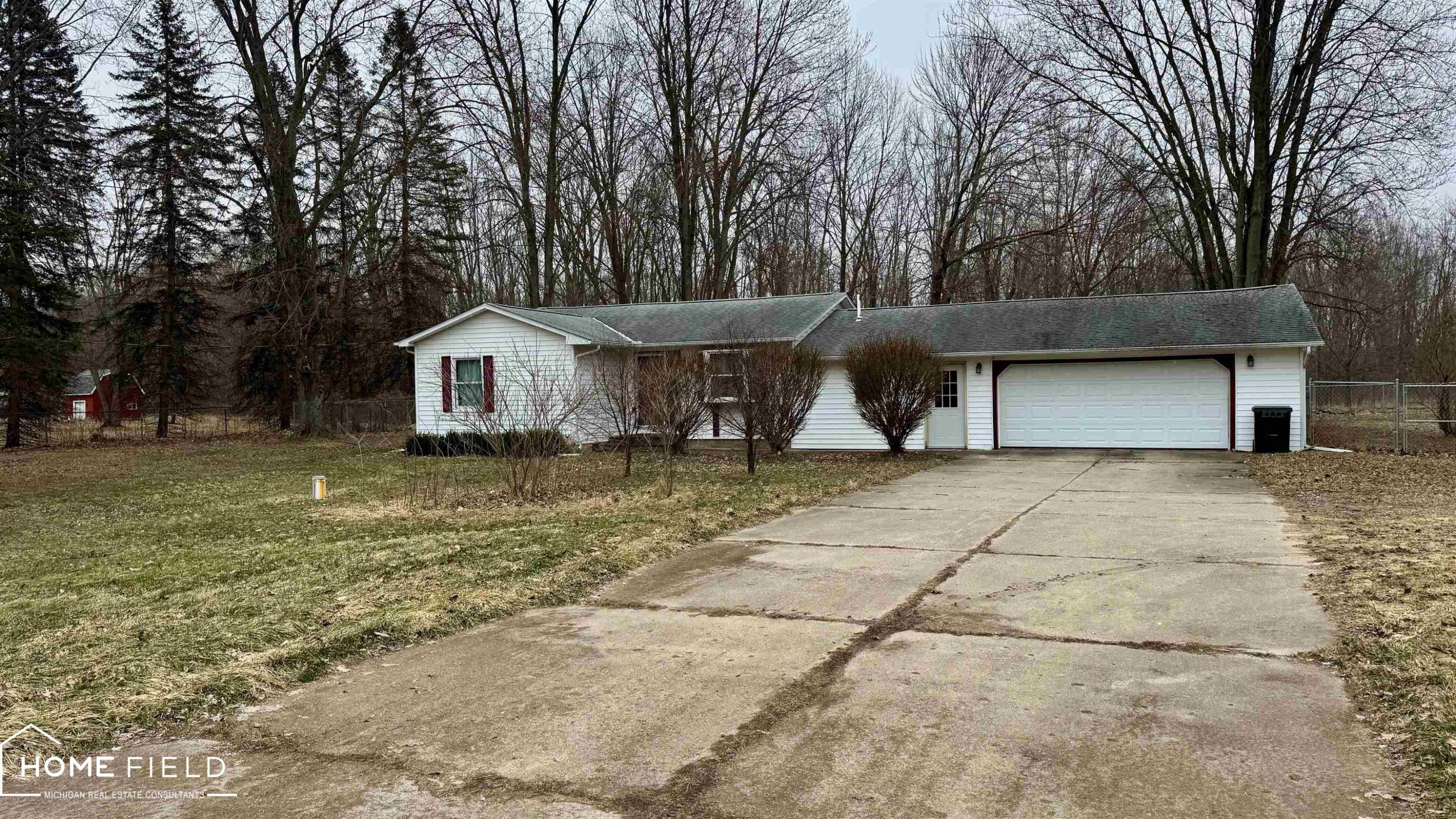 3300 E Lansing Road, Bancroft, MI 48414 — front exterior