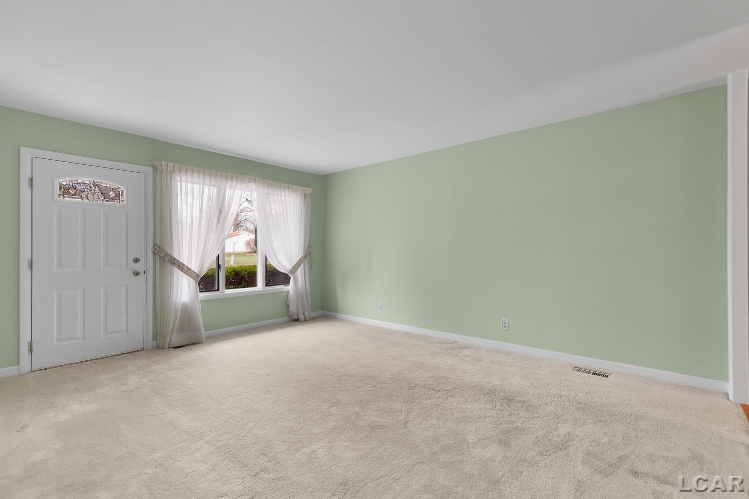 906 Willow Street, Tecumseh, MI 49286 — Photo 4