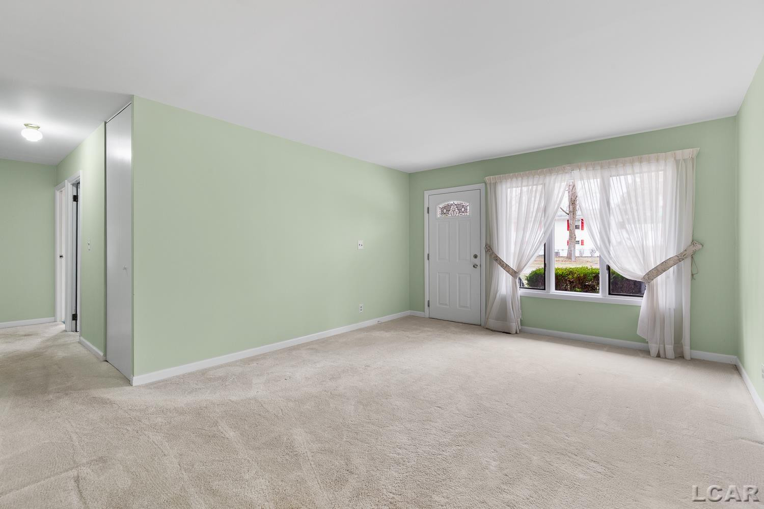 906 Willow Street, Tecumseh, MI 49286 — Photo 5