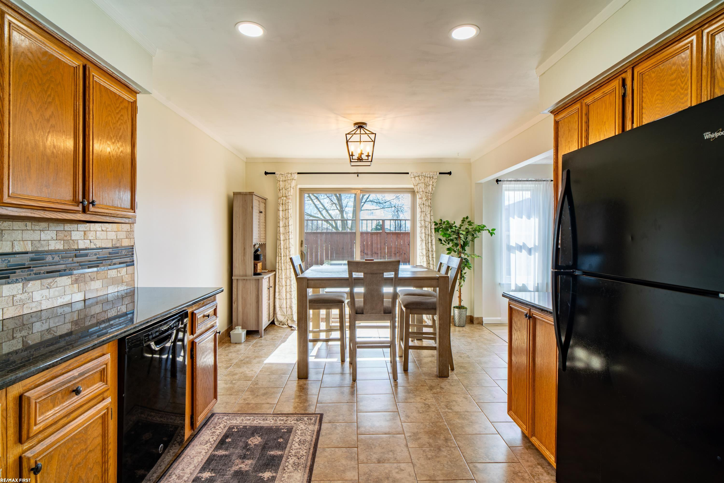 46788 Peach Grove Avenue, Macomb, MI 48044 — Photo 18
