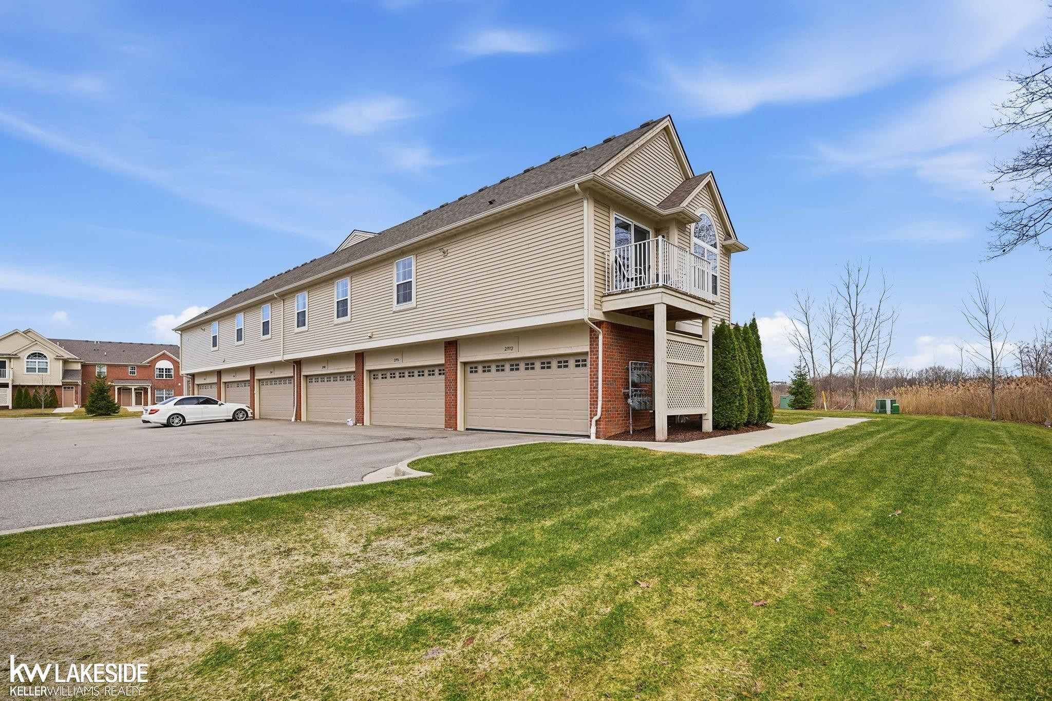 21972 Aberdeen Drive, Macomb, MI 48042 — Photo 2