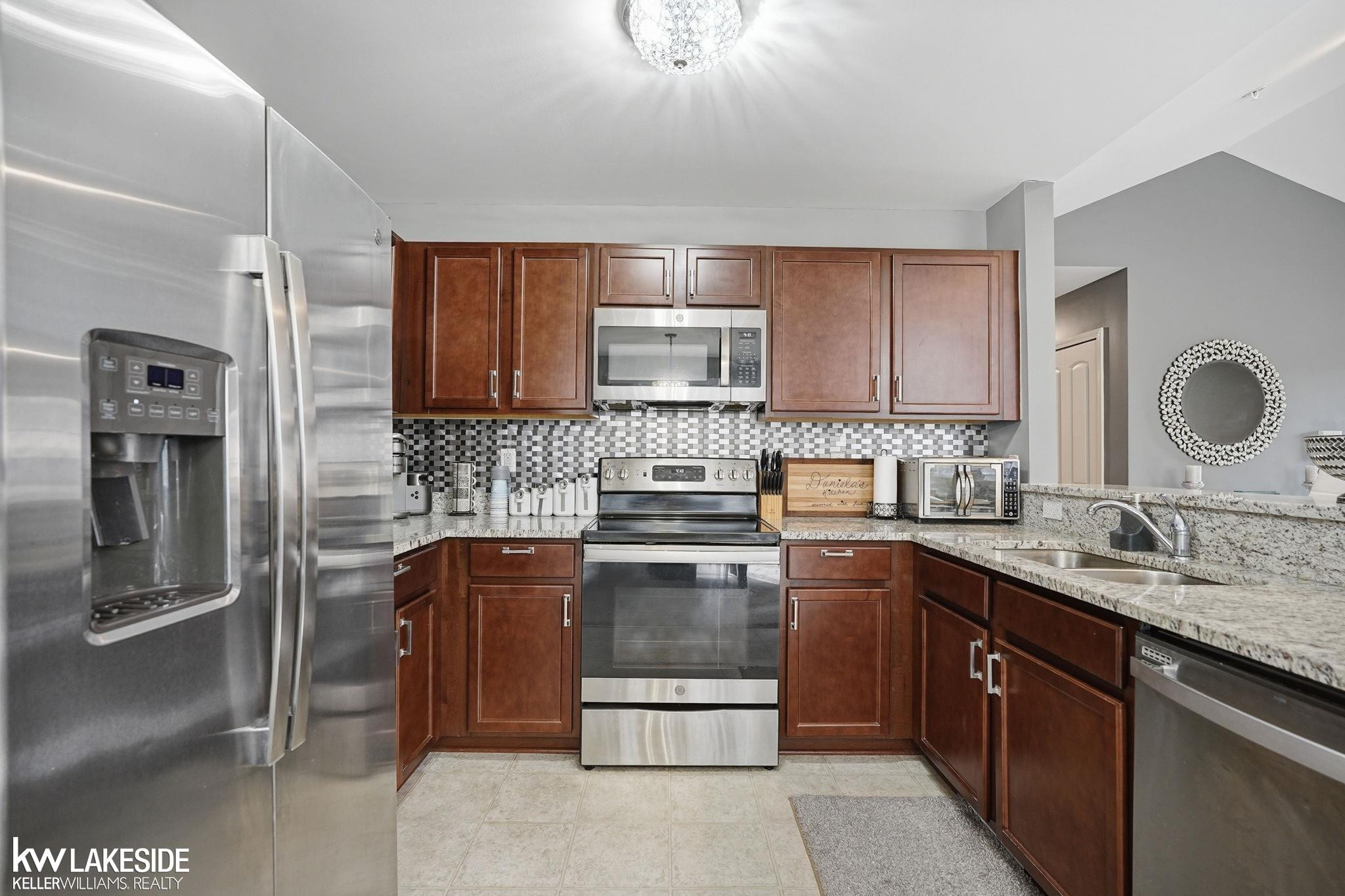 21972 Aberdeen Drive, Macomb, MI 48042 — Photo 11