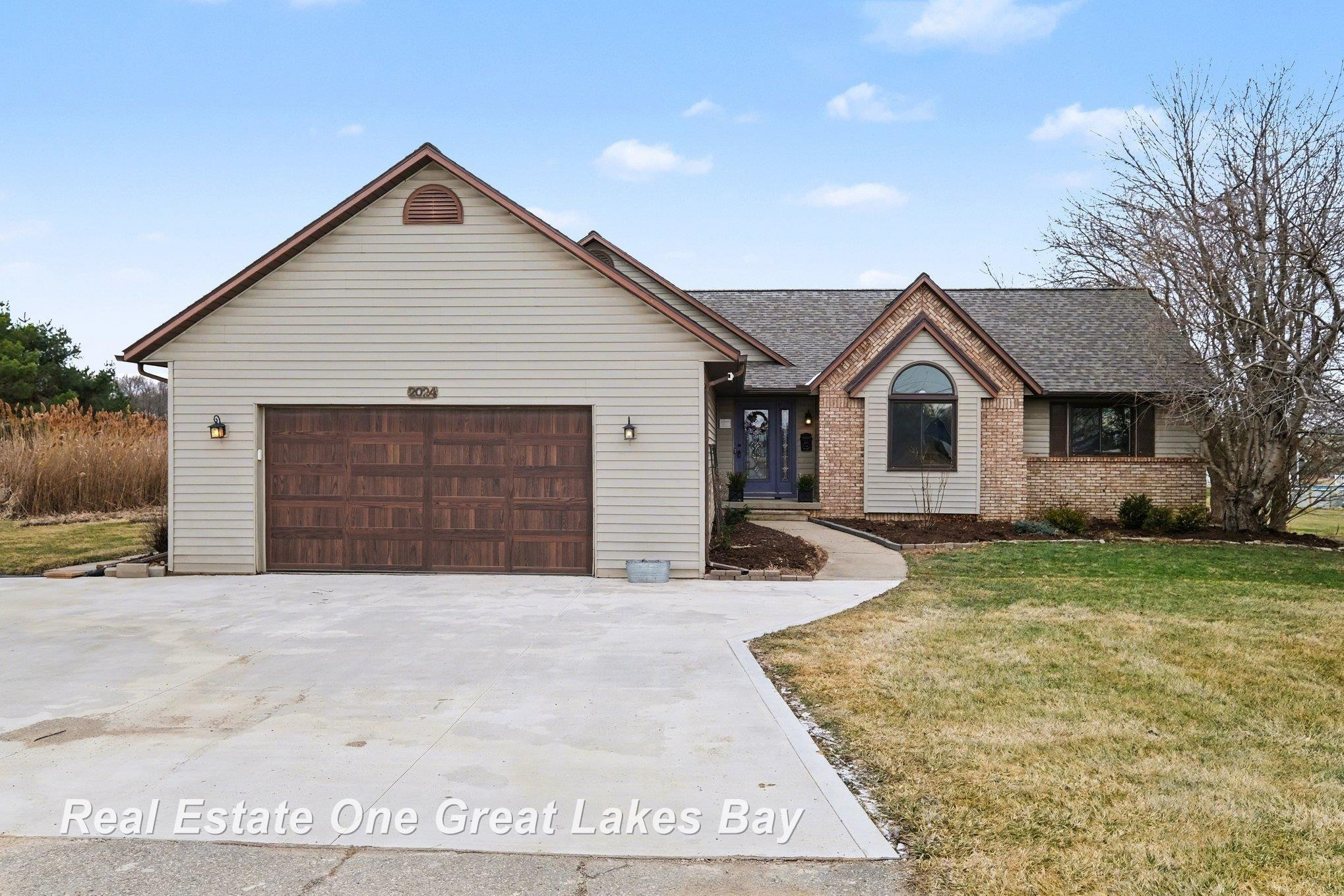 2024 Montague Road, Davison, MI 48423 — front exterior
