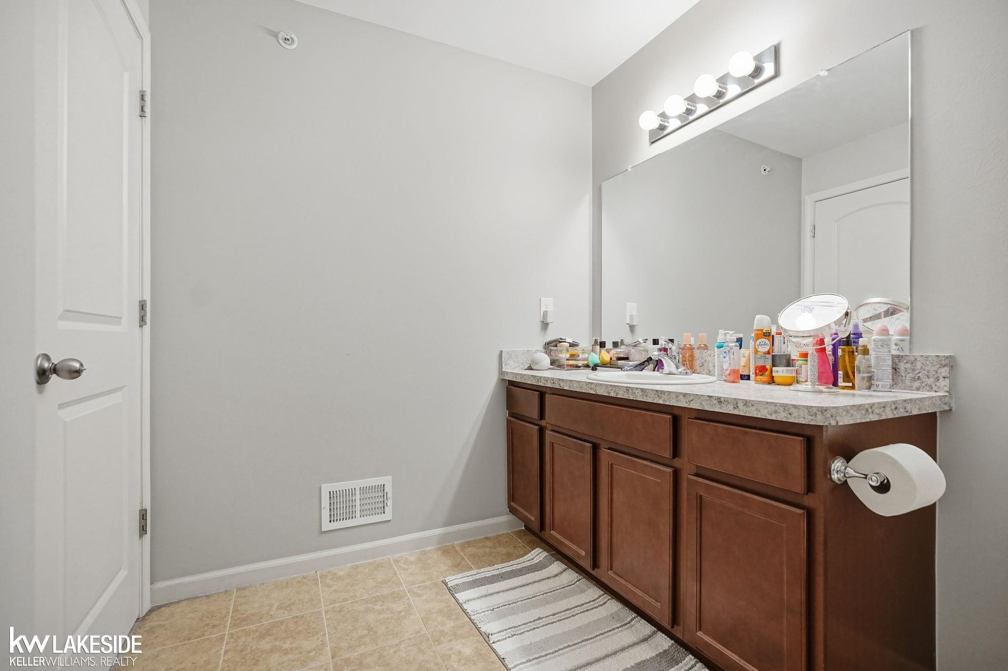 21972 Aberdeen Drive, Macomb, MI 48042 — Photo 32