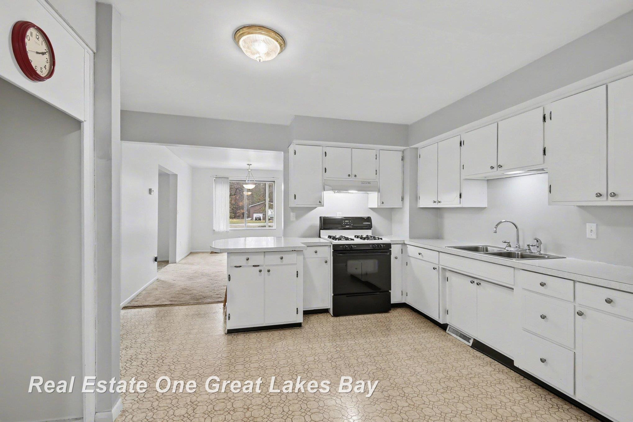 2750 E Deckerville Road, Caro, MI 48723 — Photo 12