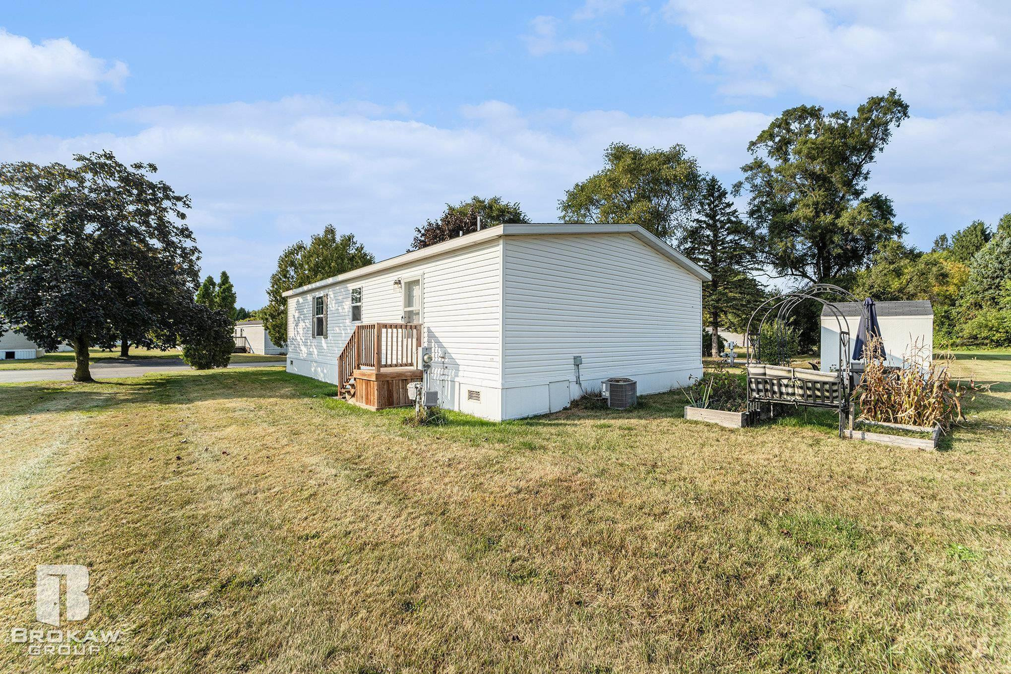 4649 Butternut Street, Clarkston, MI 48348 — Photo 16