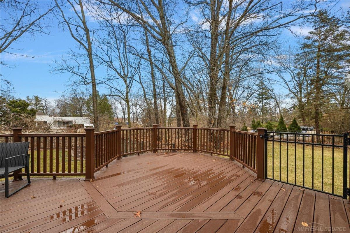 2757 W Bloomfield Oaks Drive, West Bloomfield, MI 48324 — Photo 8