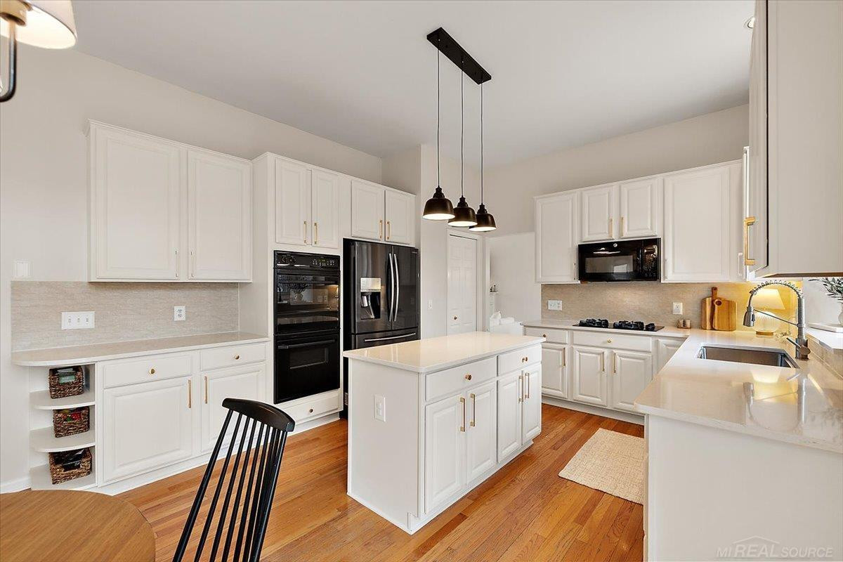 2757 W Bloomfield Oaks Drive, West Bloomfield, MI 48324 — Photo 24