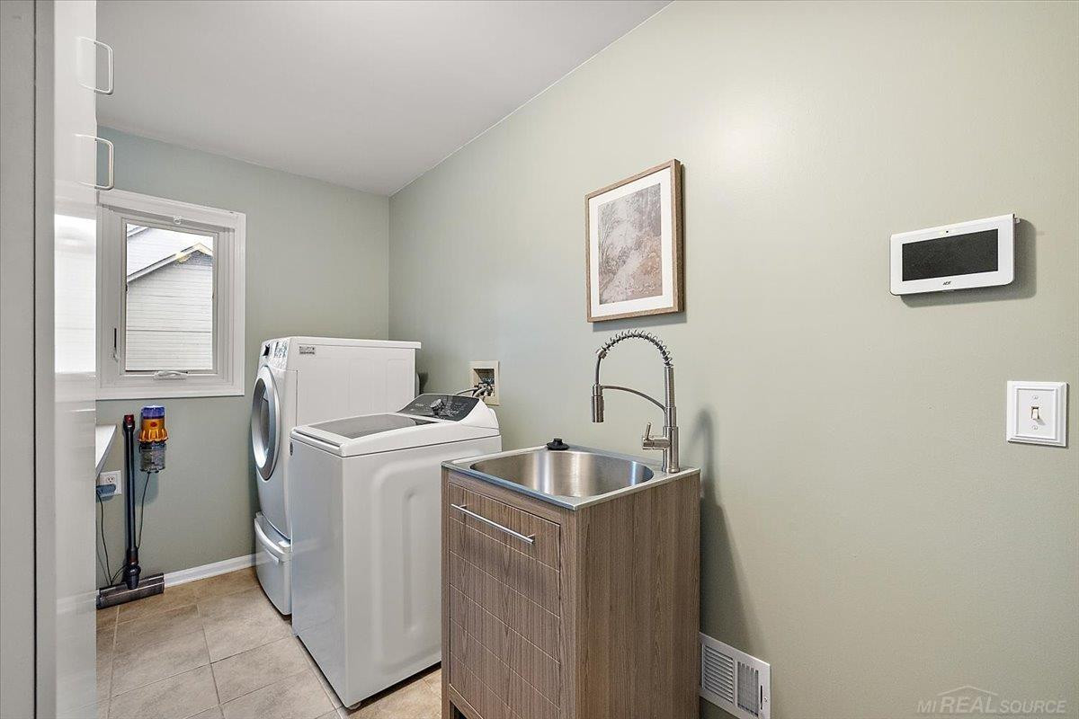 2757 W Bloomfield Oaks Drive, West Bloomfield, MI 48324 — Photo 37