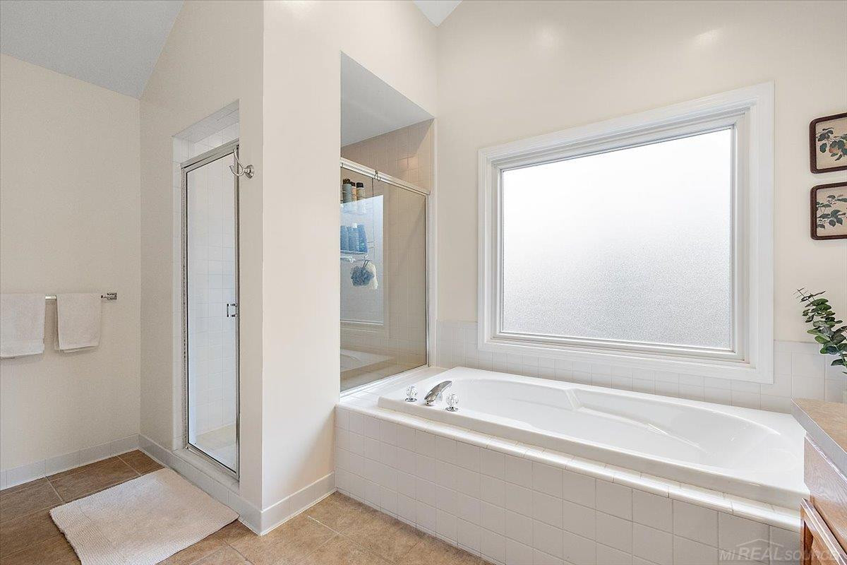2757 W Bloomfield Oaks Drive, West Bloomfield, MI 48324 — Photo 48