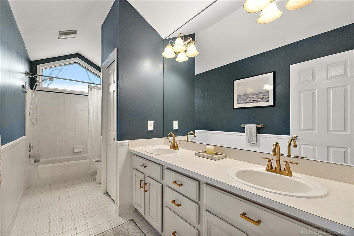2757 W Bloomfield Oaks Drive, West Bloomfield, MI 48324 — Photo 60