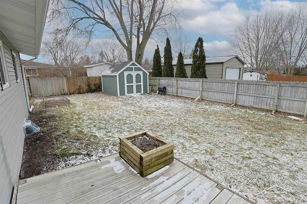 1841 Van Wagoner Drive, Saginaw, MI 48638 — Photo 24