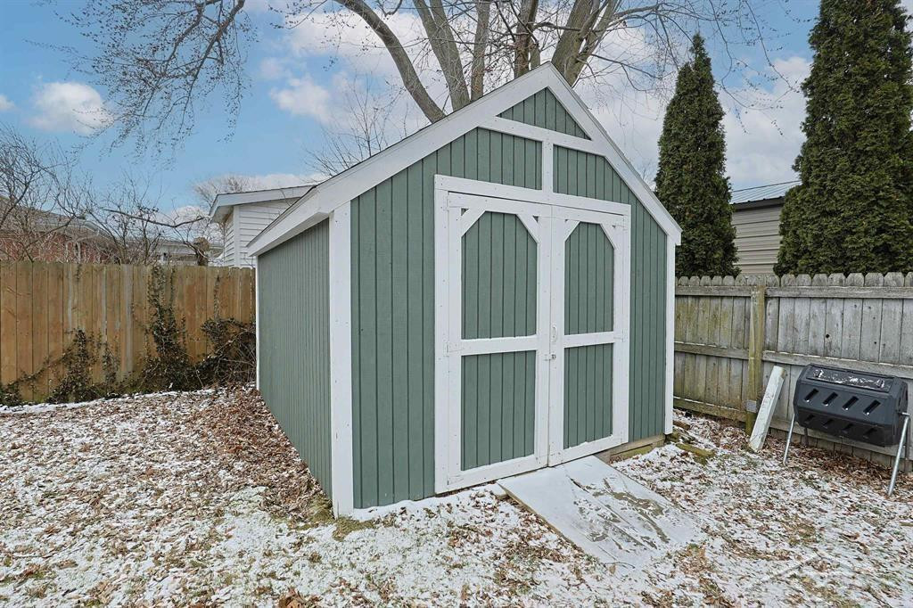 1841 Van Wagoner Drive, Saginaw, MI 48638 — Photo 25
