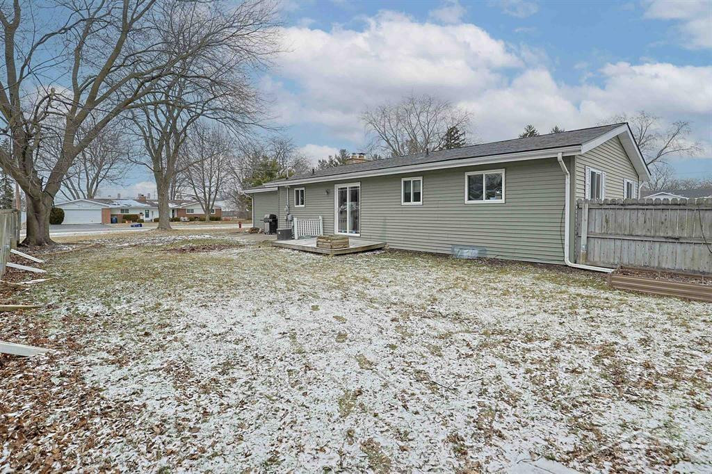 1841 Van Wagoner Drive, Saginaw, MI 48638 — Photo 26