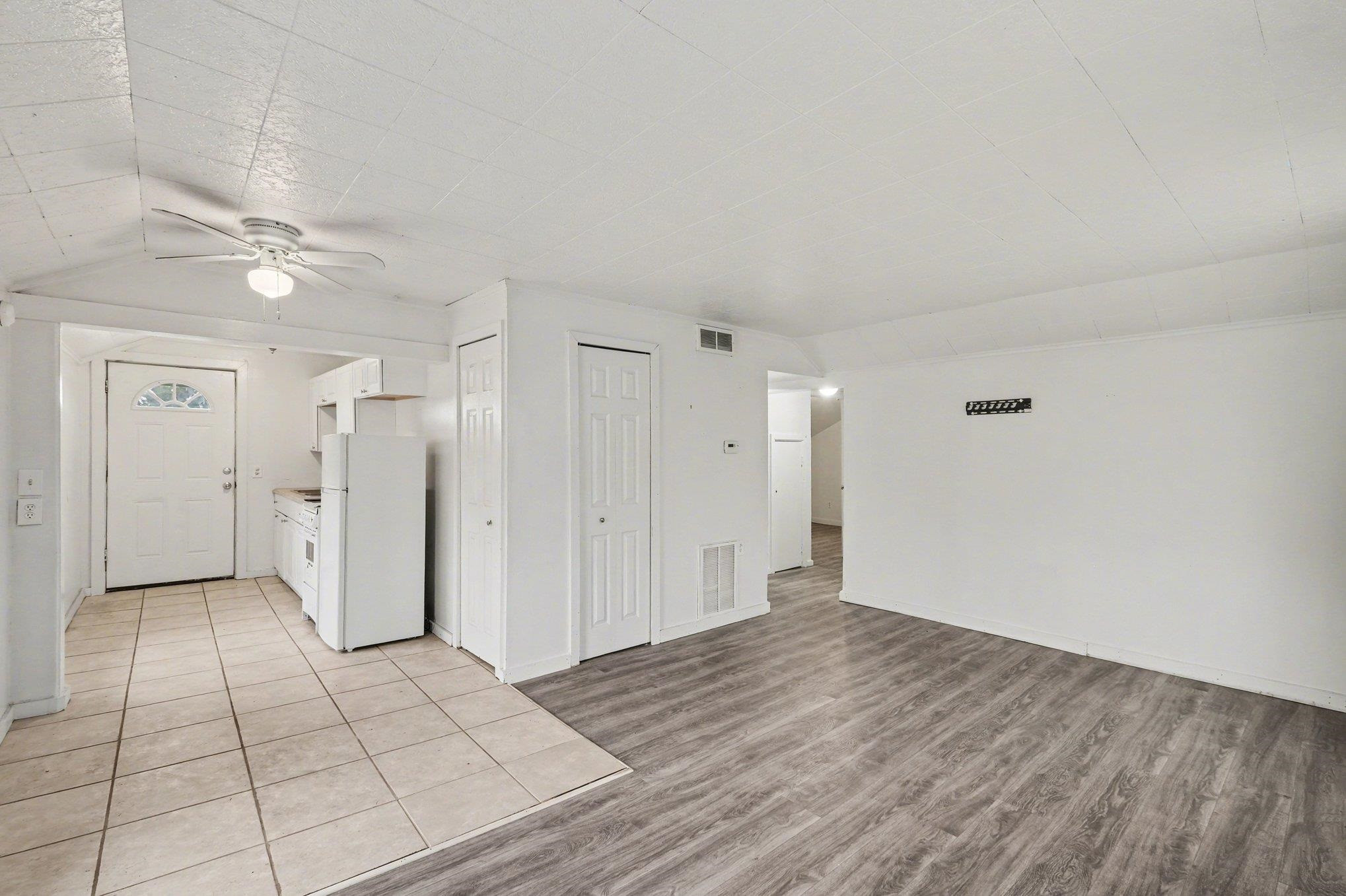 8009 E Bristol Rd. UNIT&nbsp;2 Road, Davison, MI, 48423